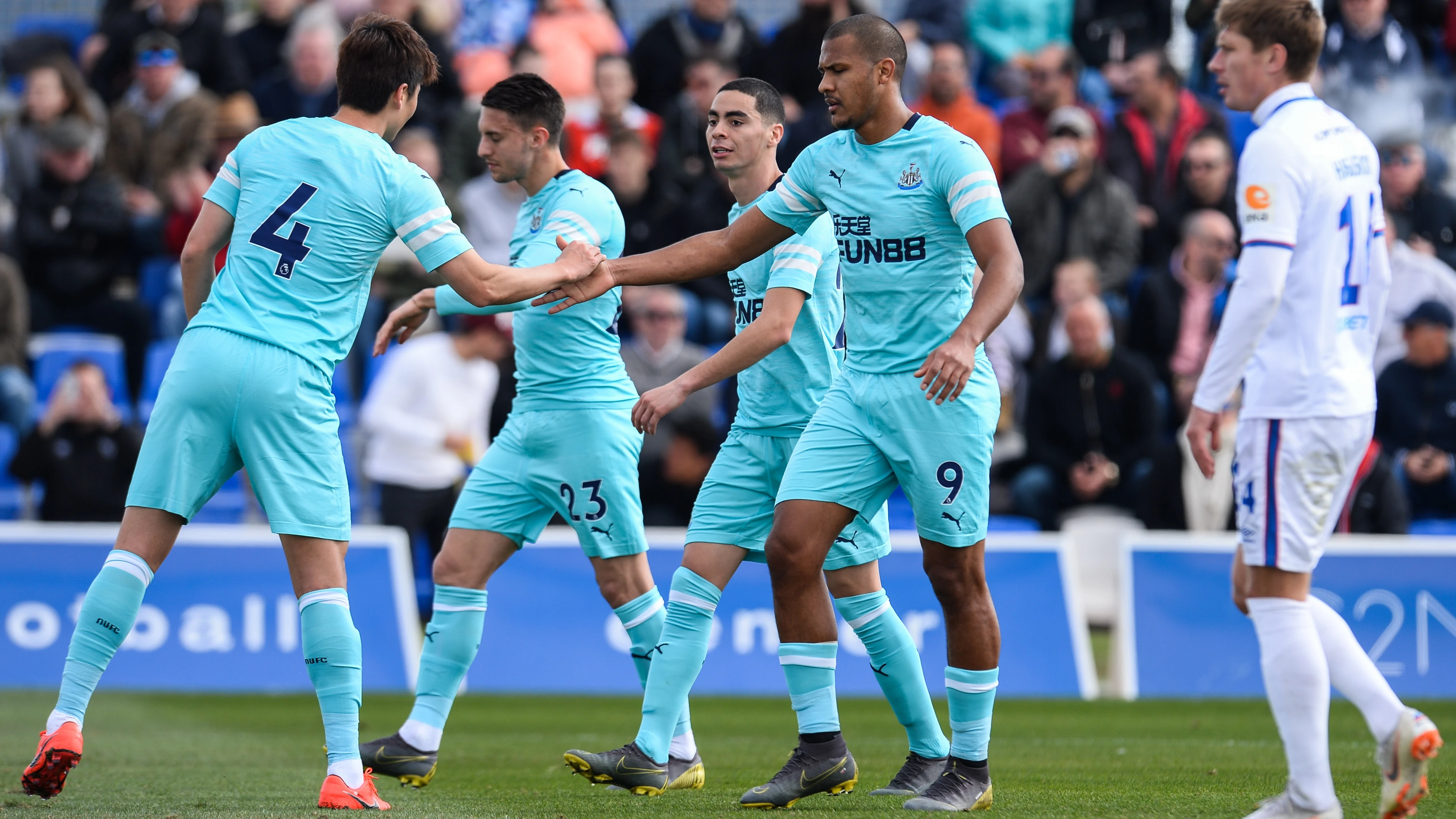 salomon-rondon-celebrates-cska-moscow