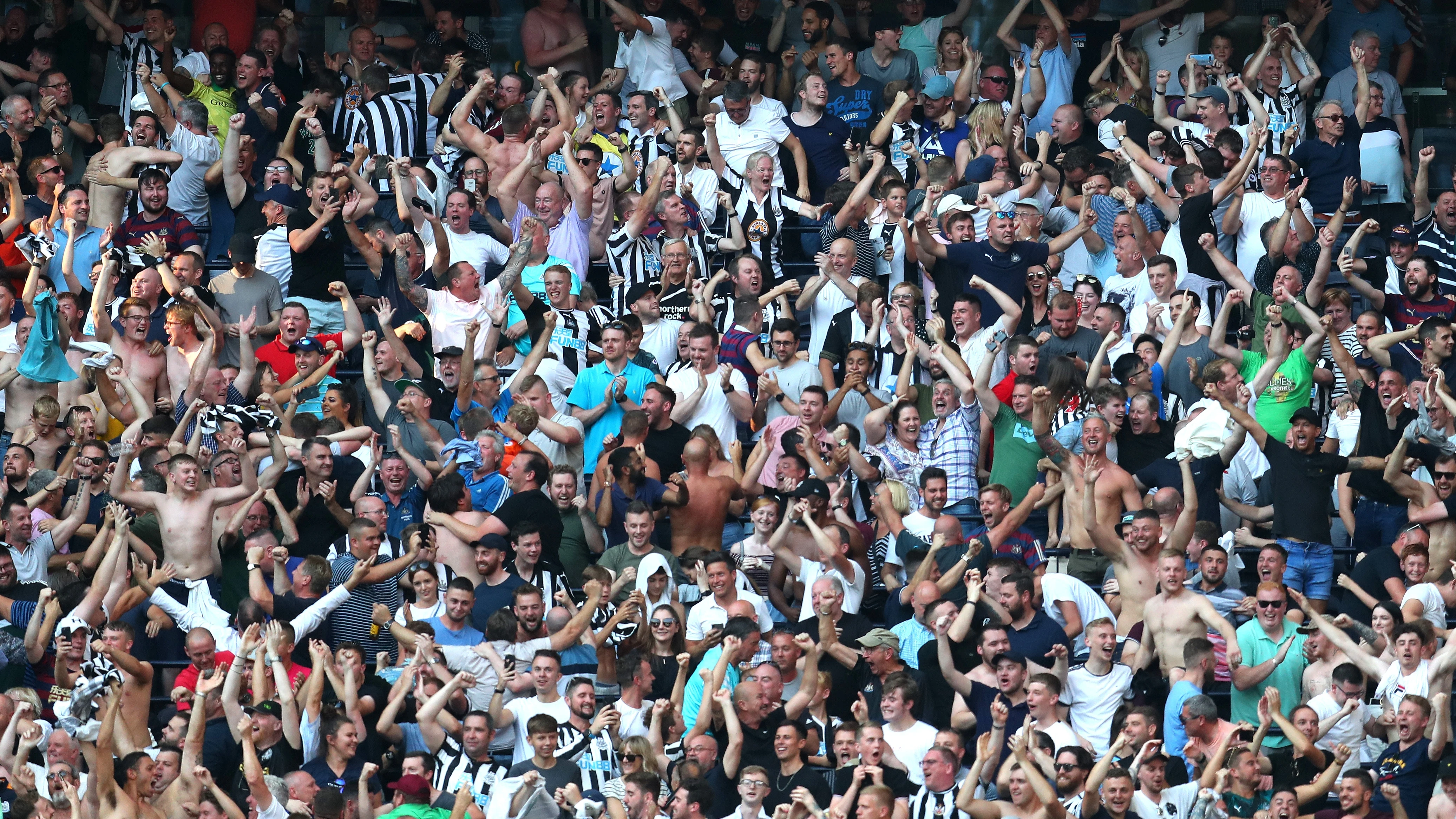 20191129-newcastle-united-fans