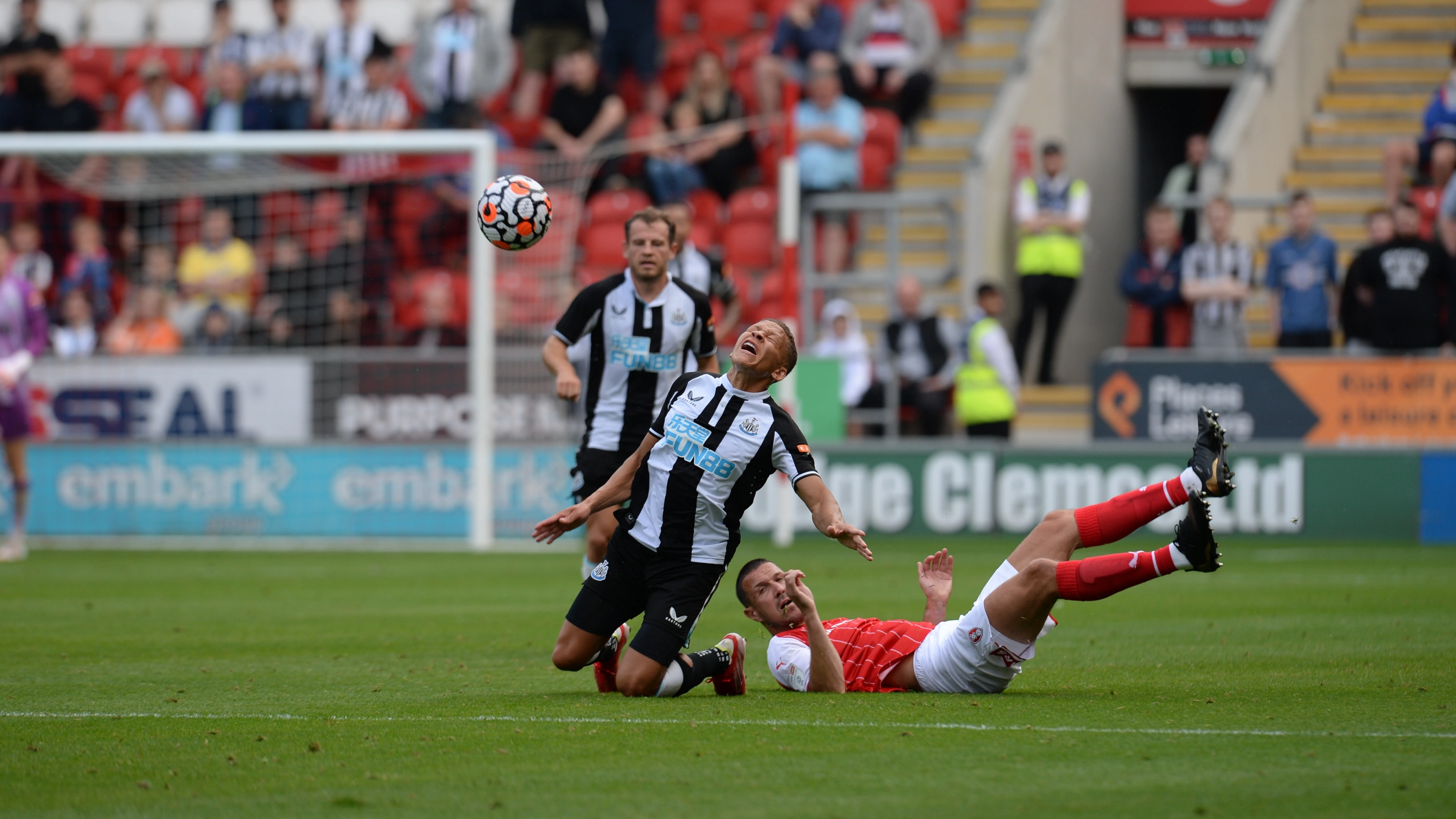 dwight-gayle-fouled-rotherham