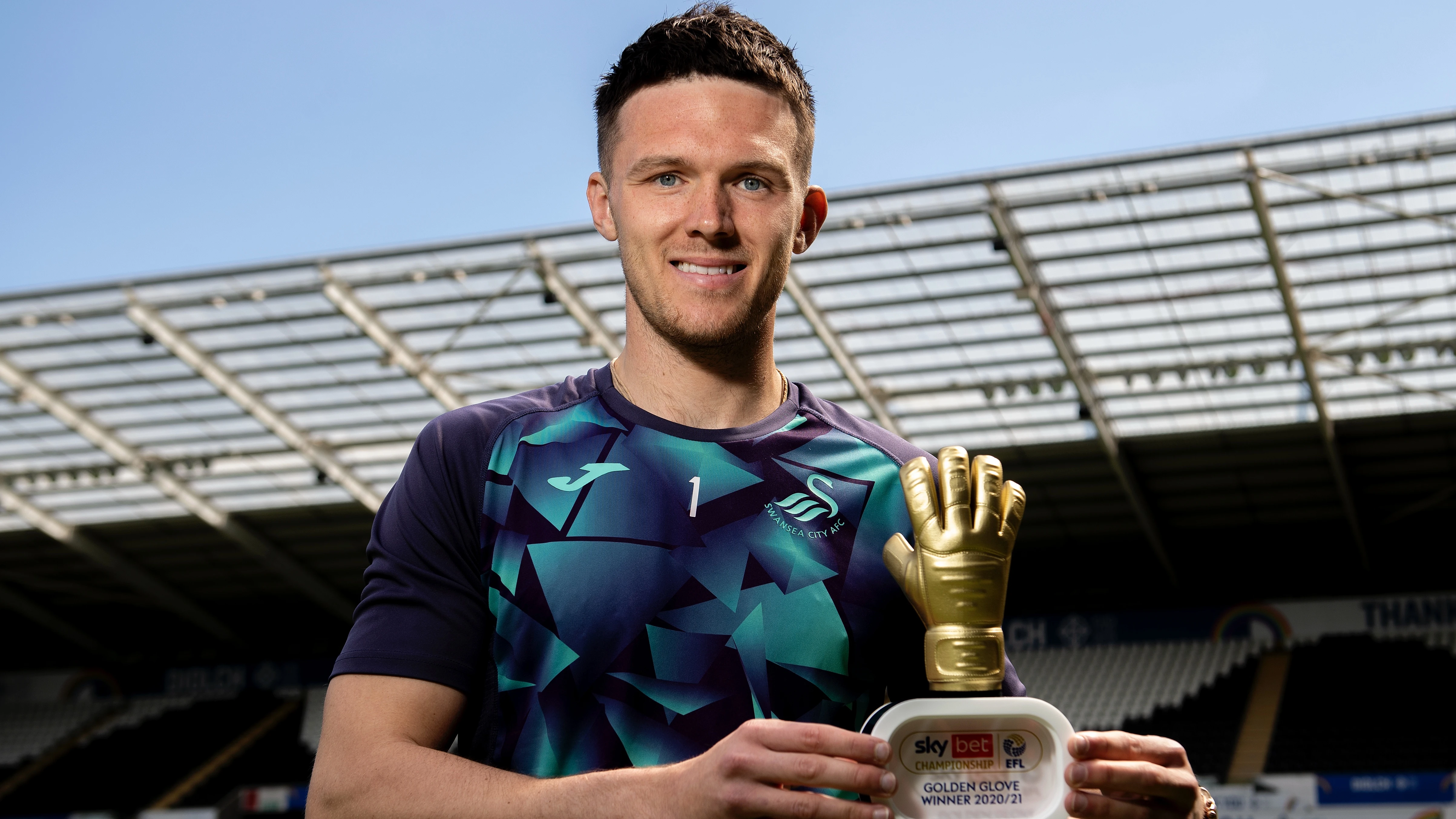 freddie-woodman-golden-glove-swansea