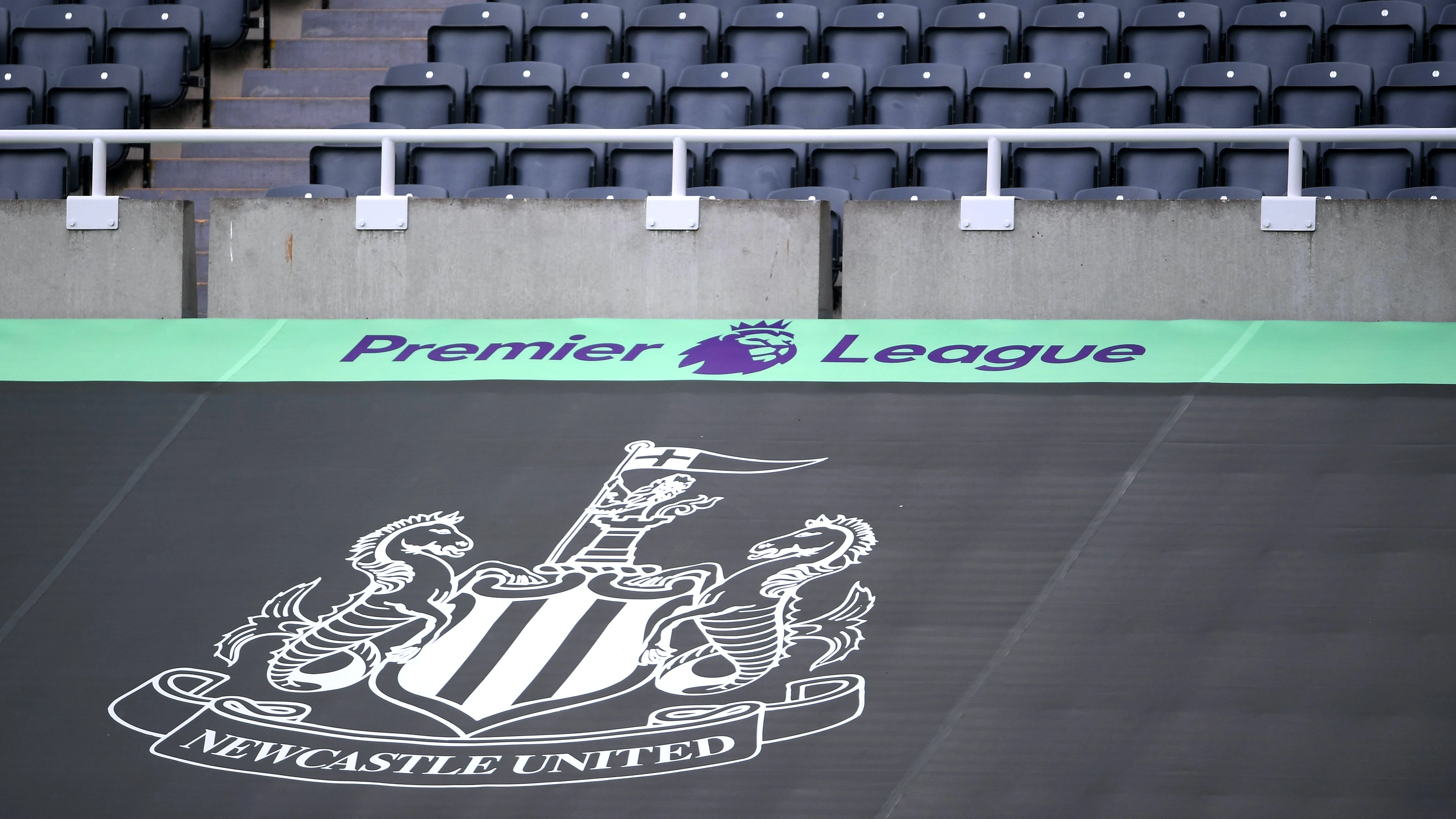 st-james-park-seat-banner