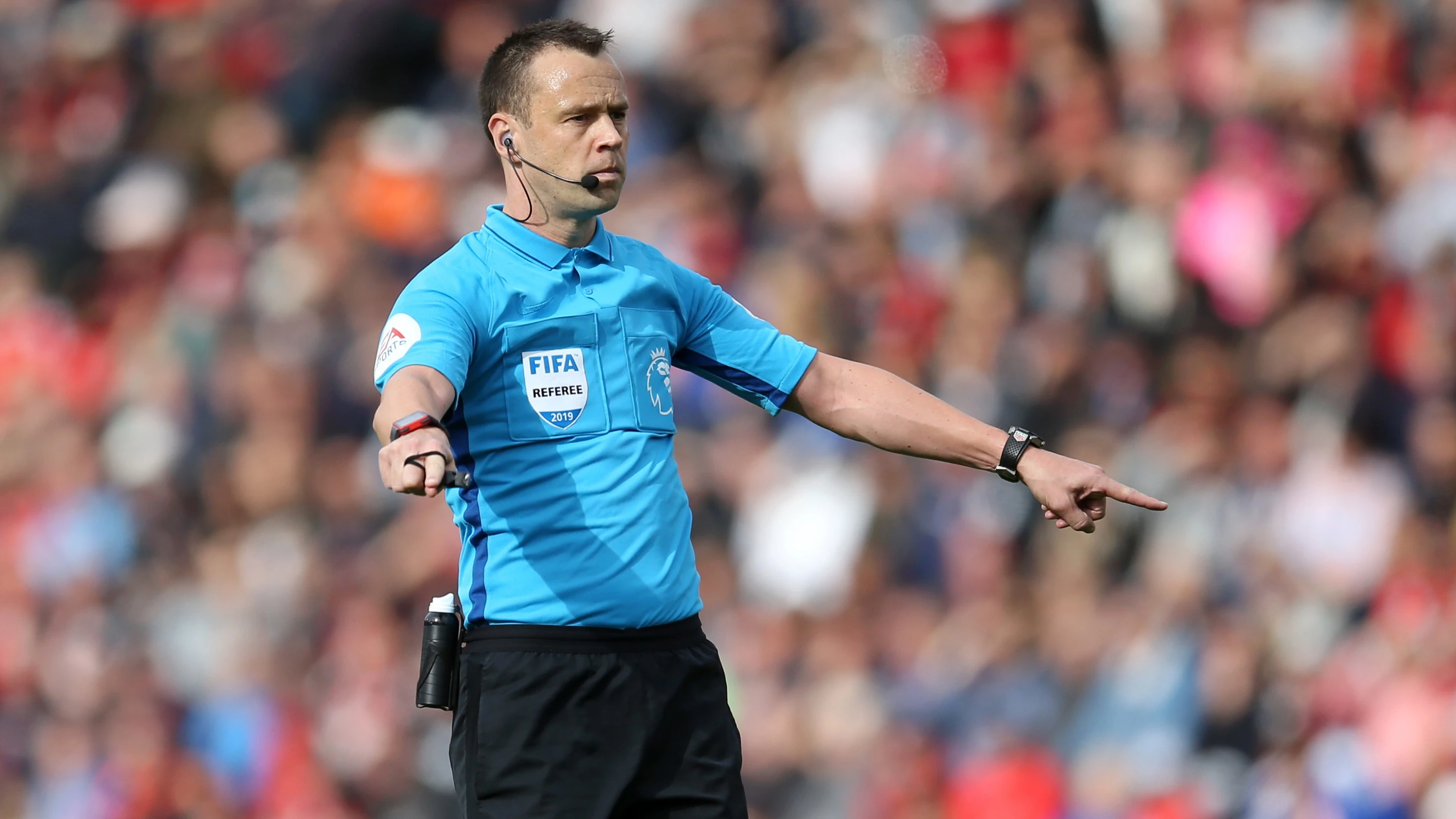 stuart-attwell-referee