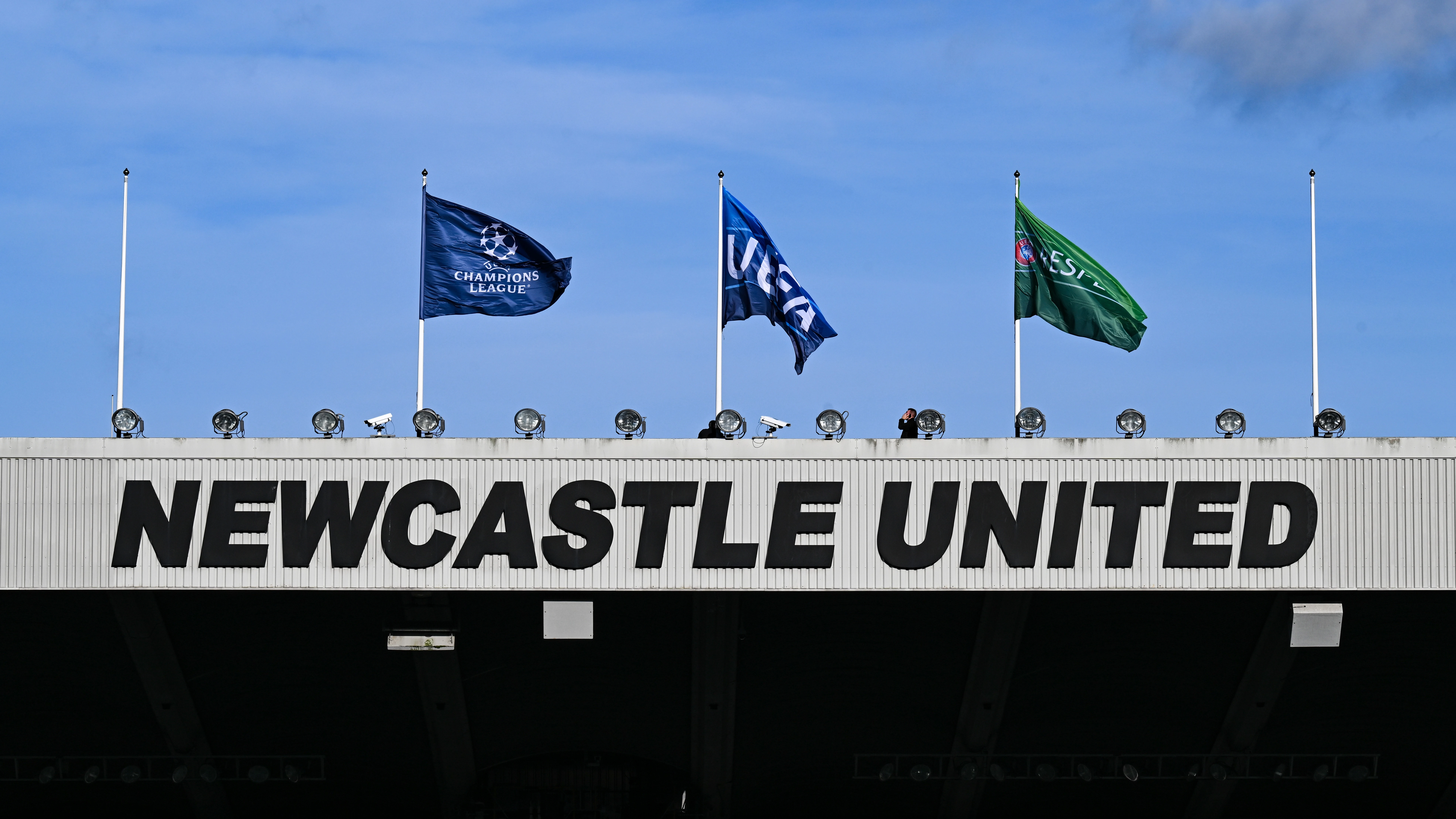 champions-league-flags