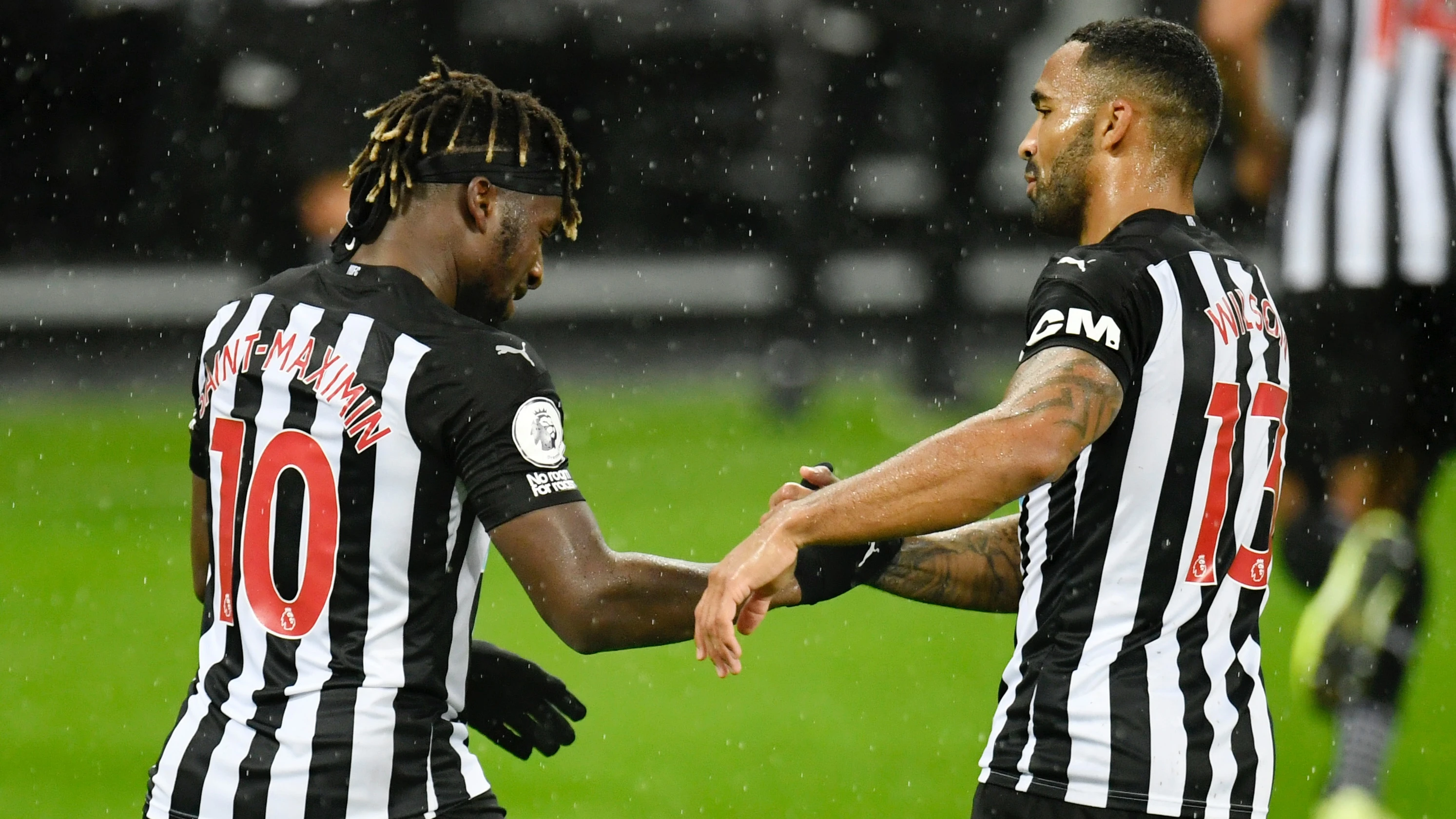 allan-saint-maximin-callum-wilson-celebrate