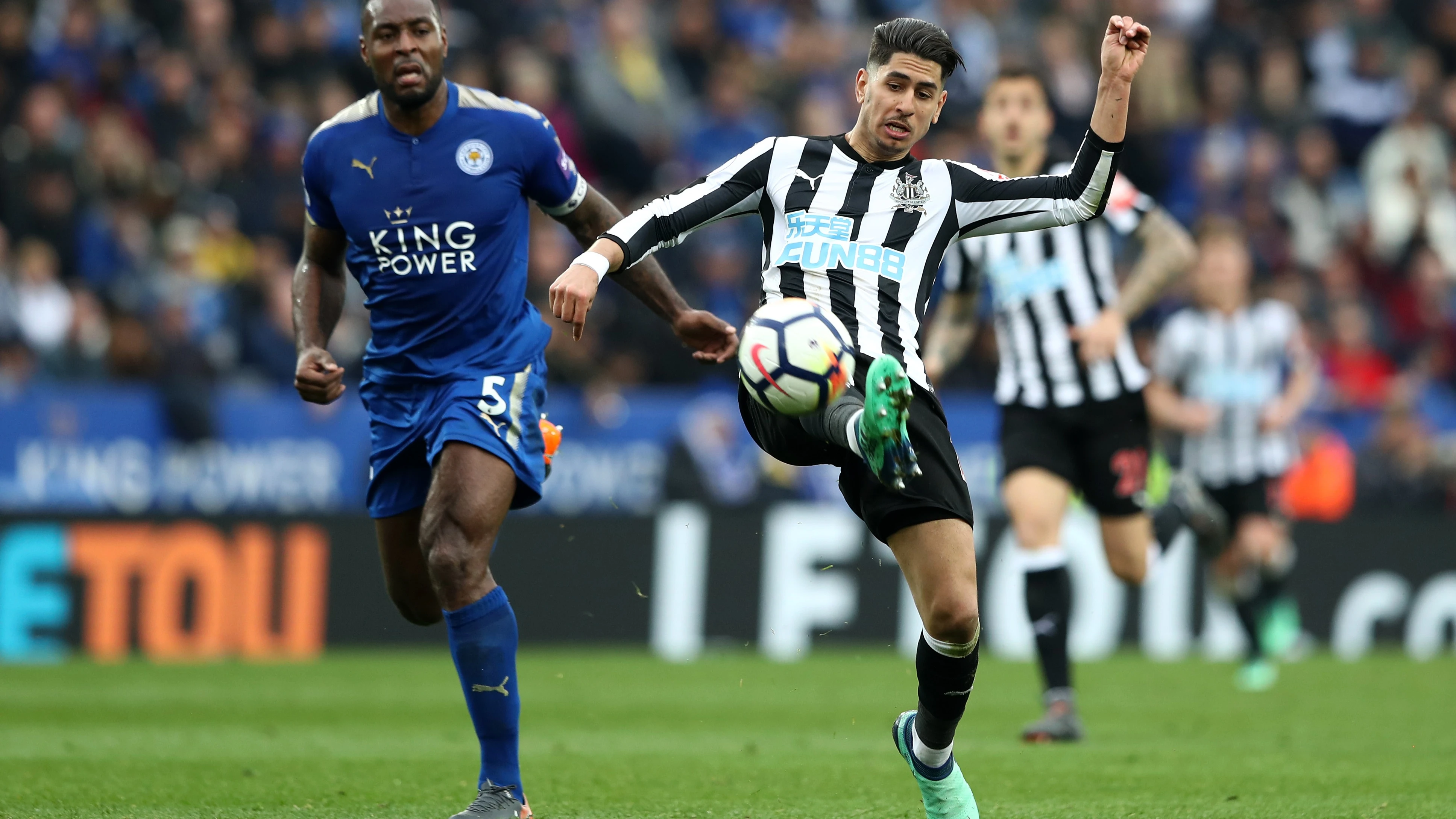 ayoze-perez-goal-leicester