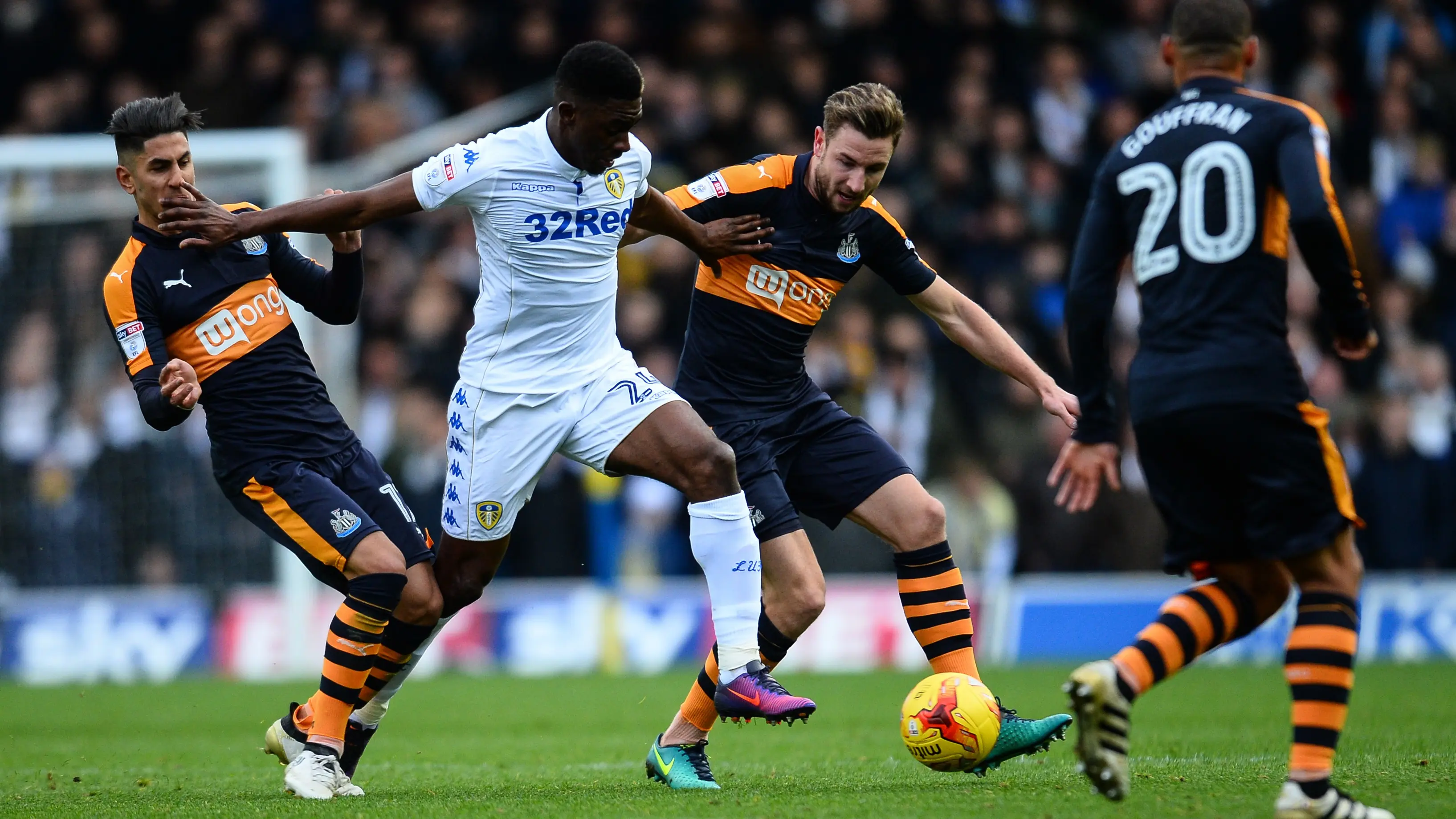 ayoze-perez-paul-dummett-leeds