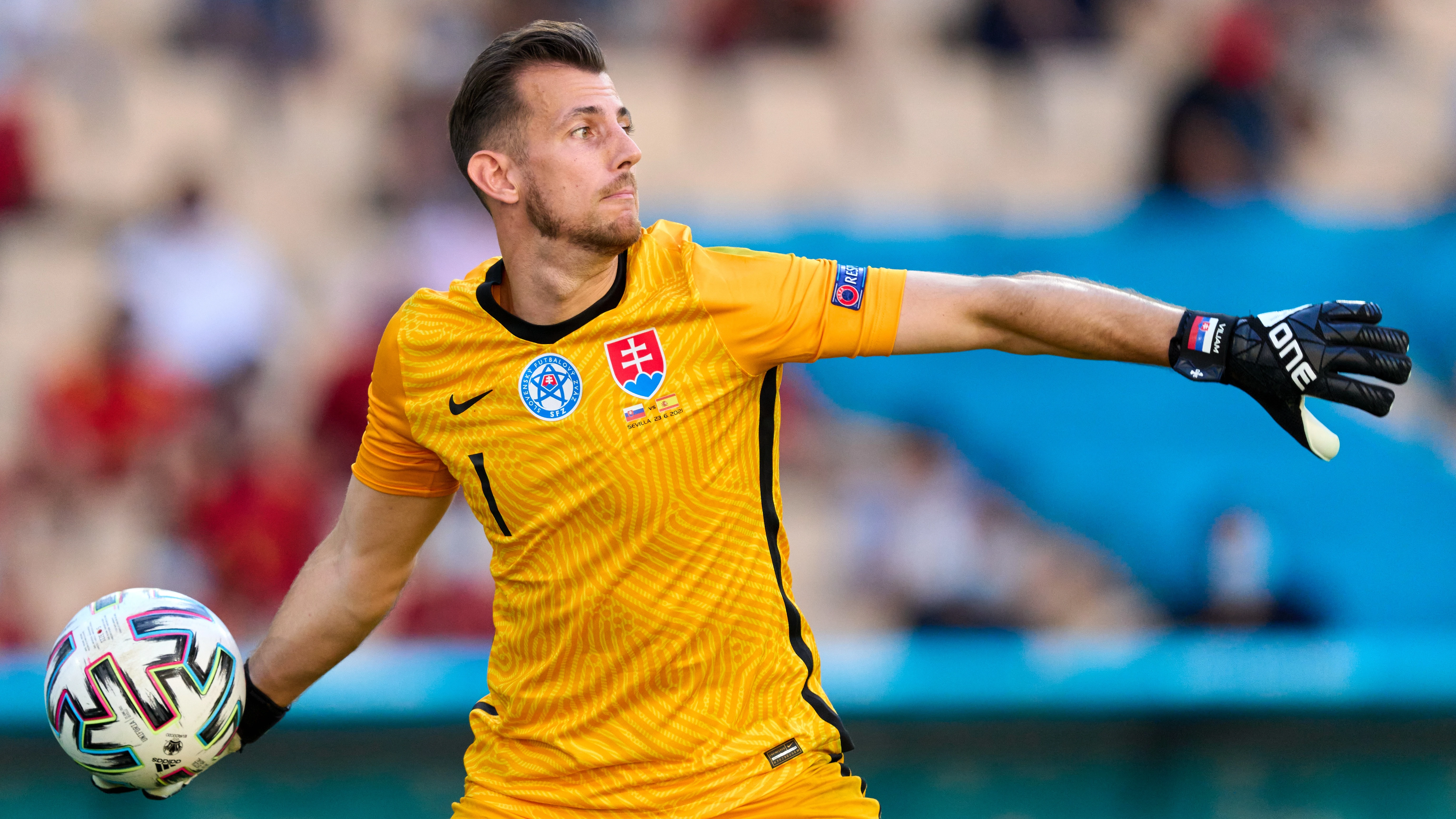 martin-dubravka-slovakia-throw