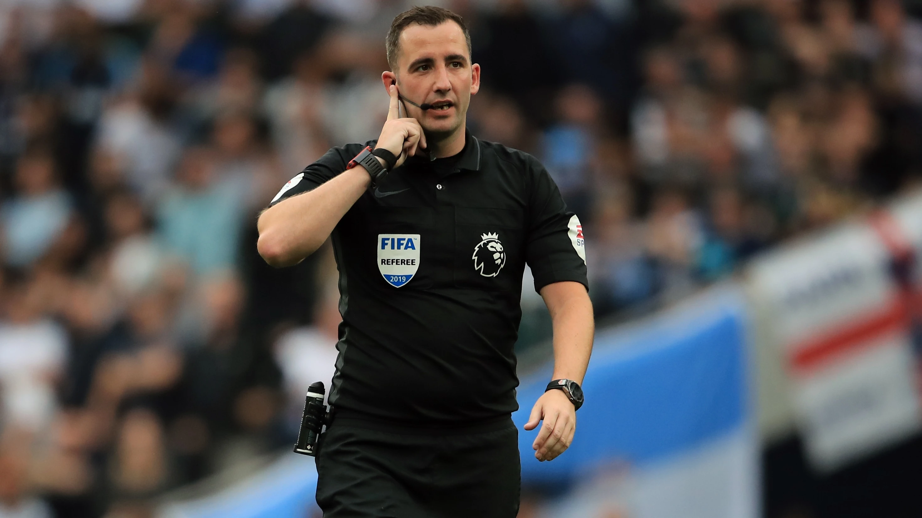 chris-kavanagh-man-city-ref