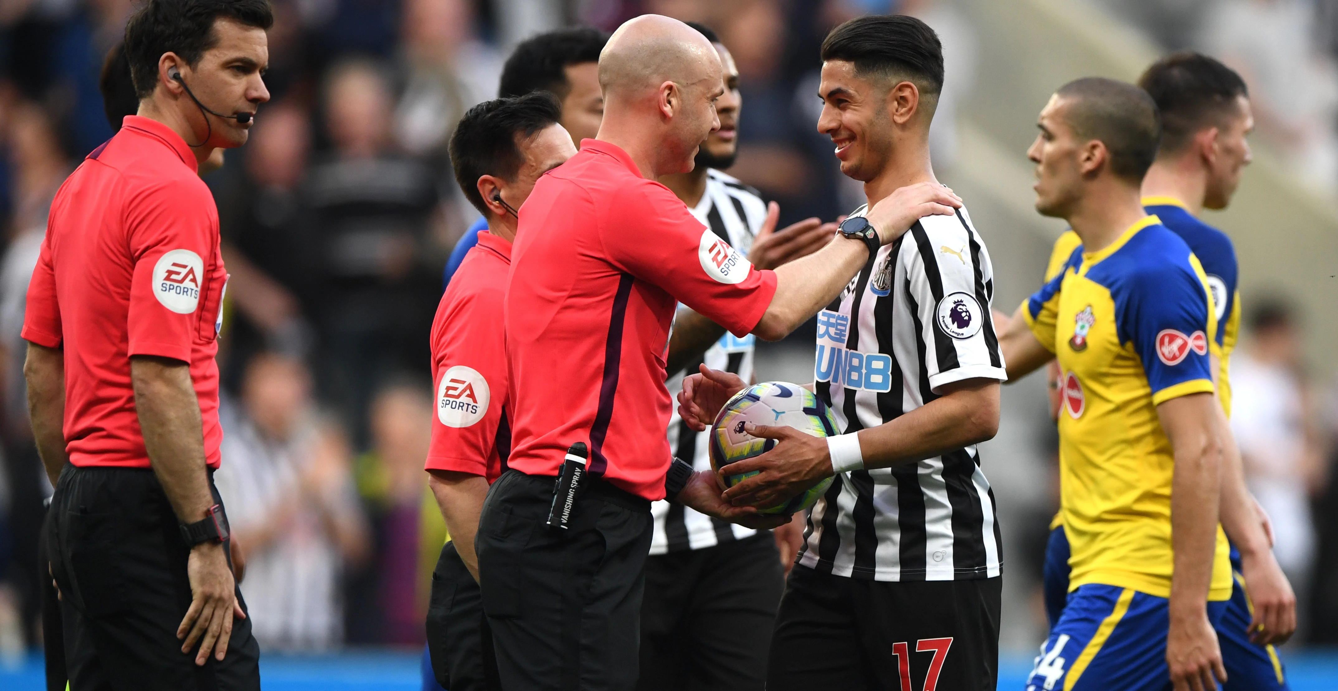 ayoze-perez-southampton-anthony-taylor