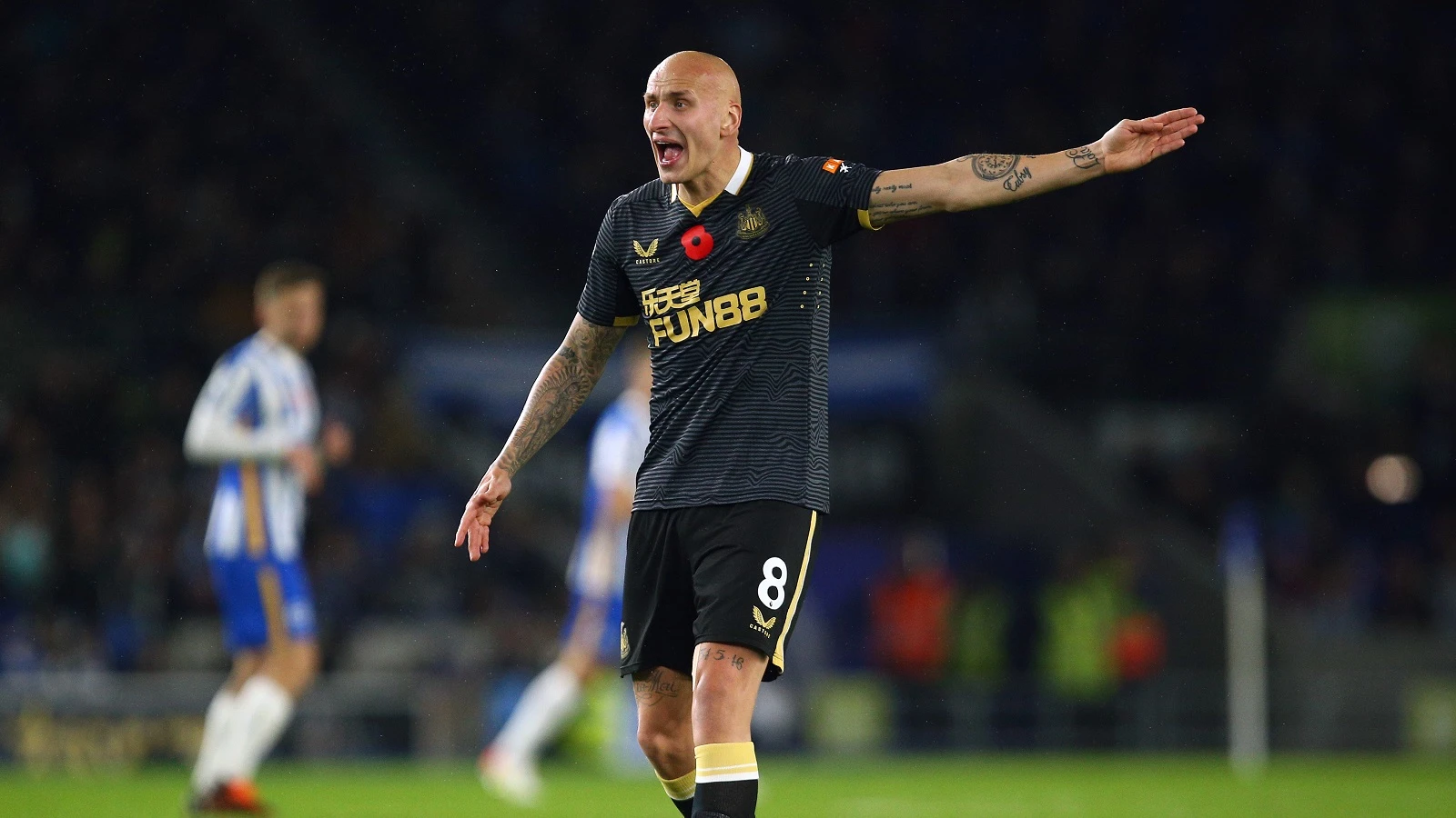 20211106-jonjo-shelvey-action