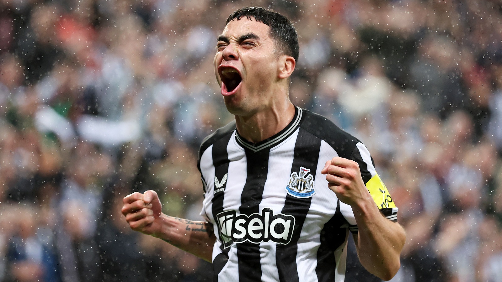 Team news: Almirón makes full debut - Newcastle United