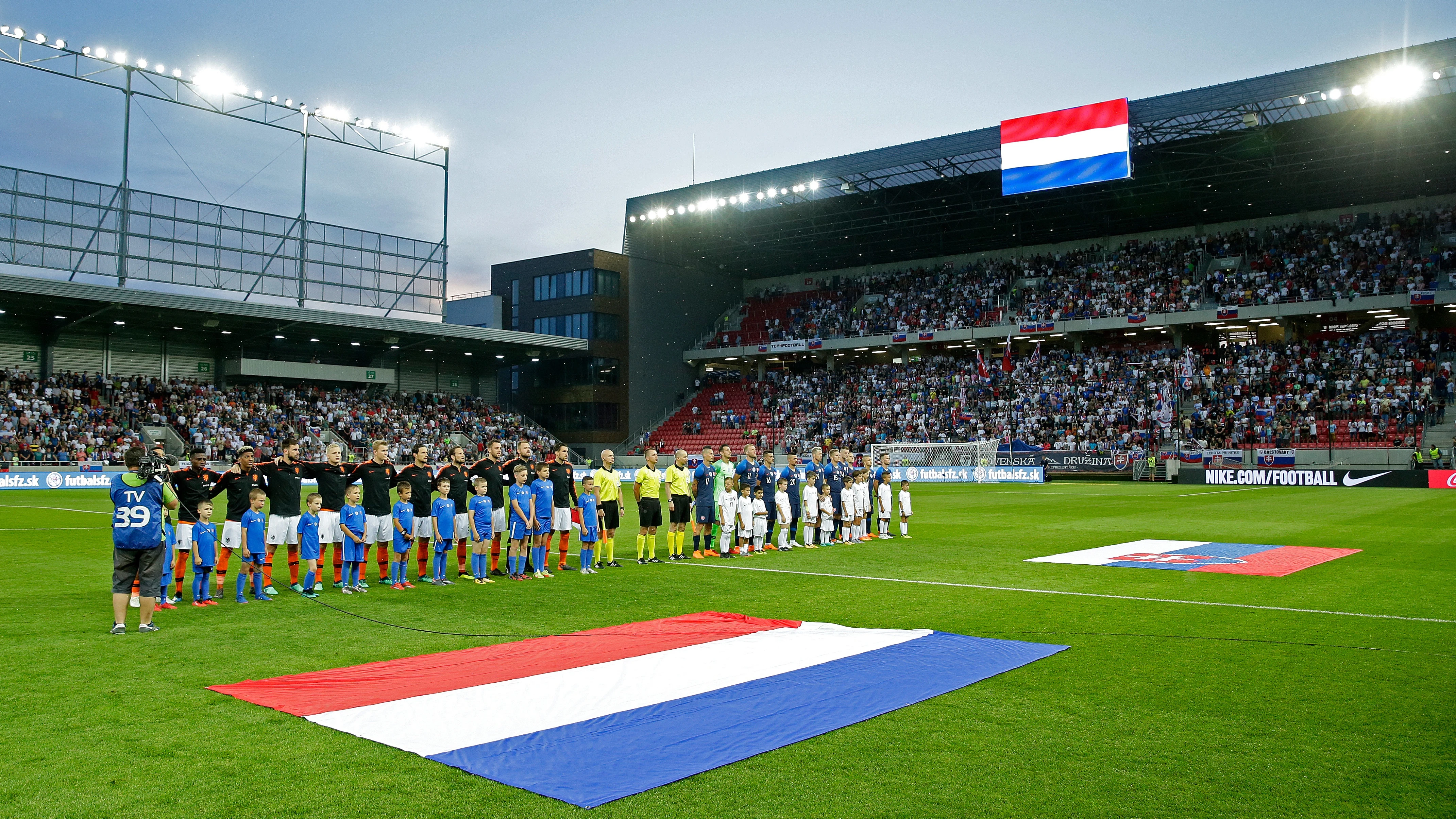 martin-dubravka-slovakia-holland