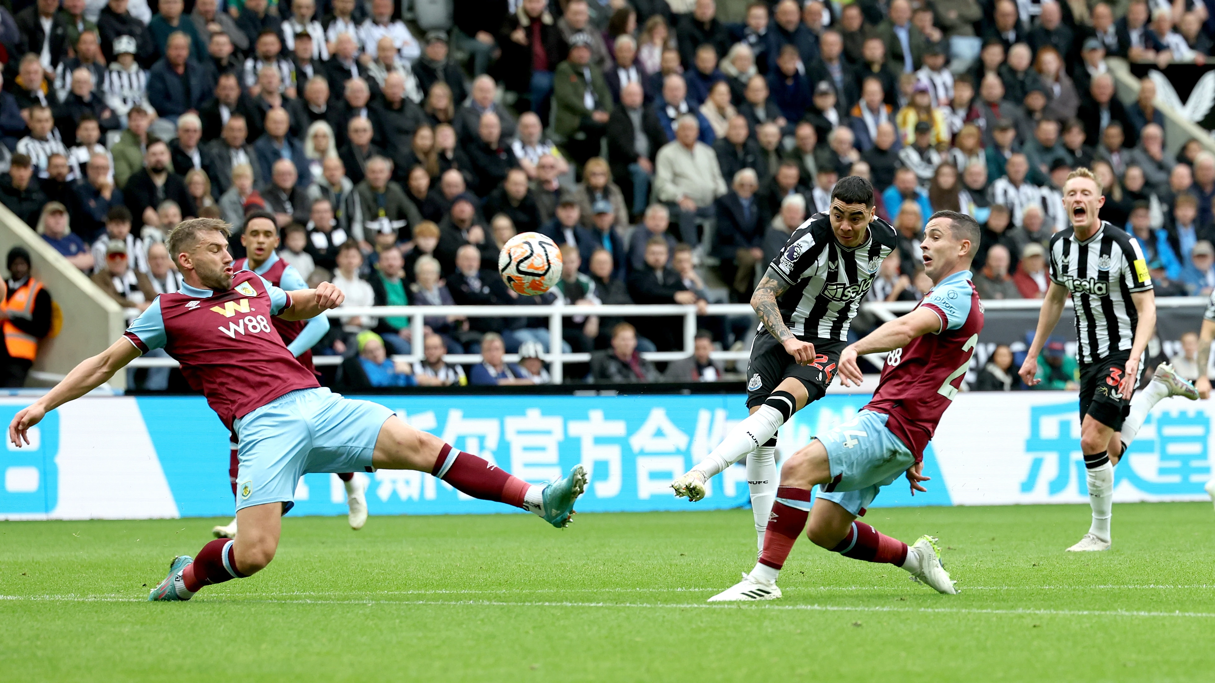 miguel-almiron-scores-burnley