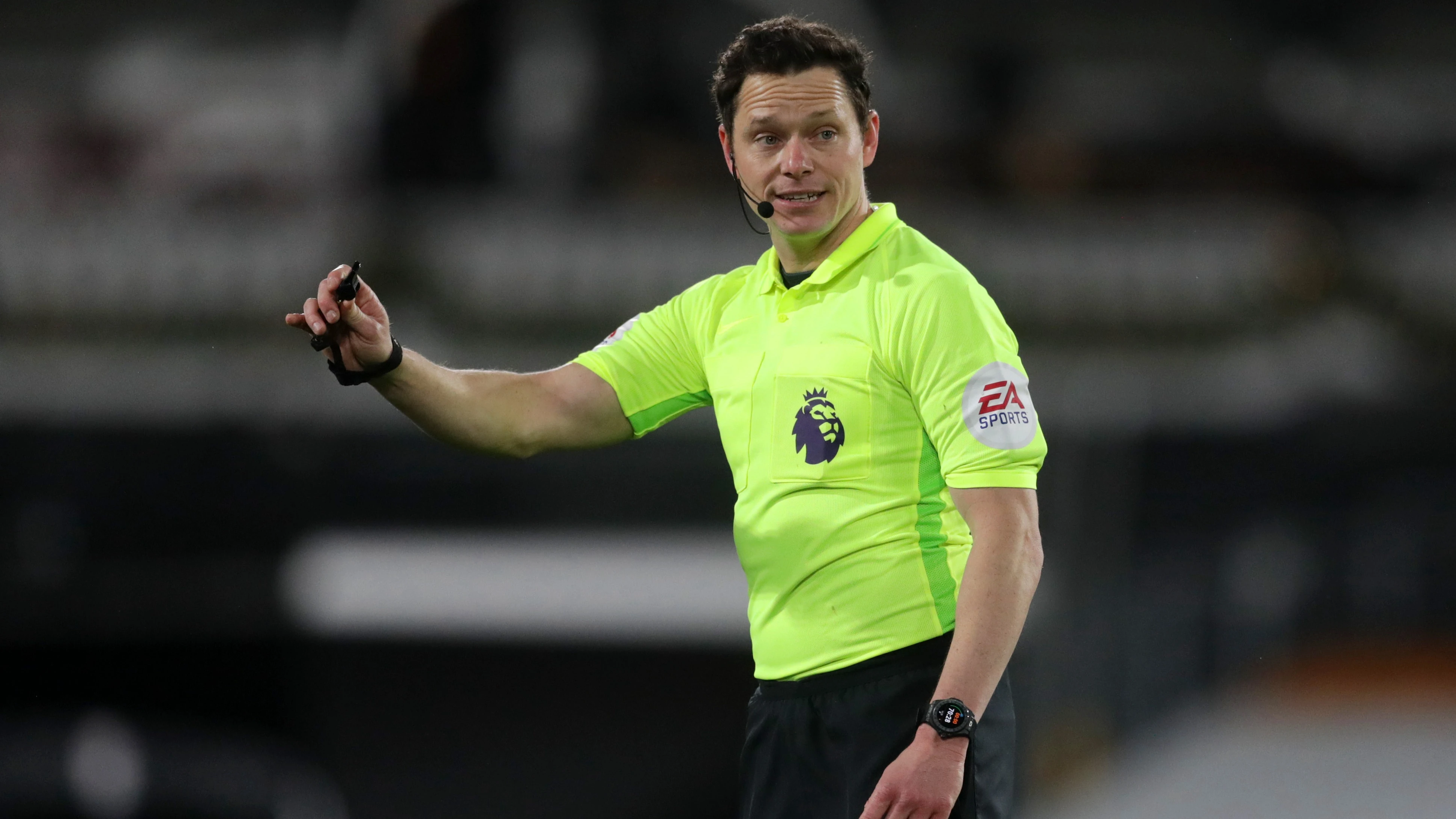 darren-england-referee