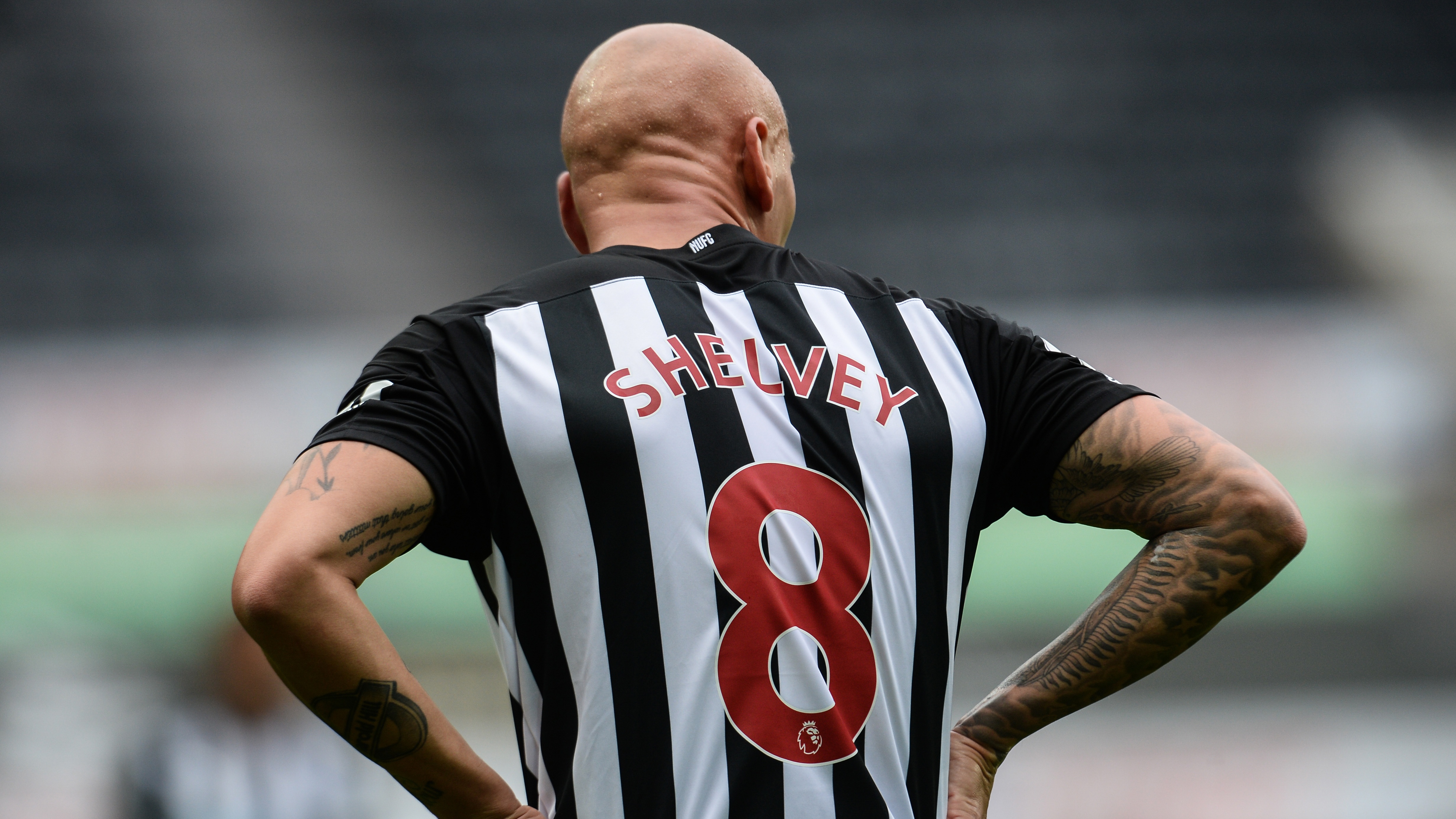 NEW CASTLE ニューキャッスル 8 SHELVEY シェルヴェイ Jonjo Shelvey 2021-22 Panini Prizm Premier League Soccer #39