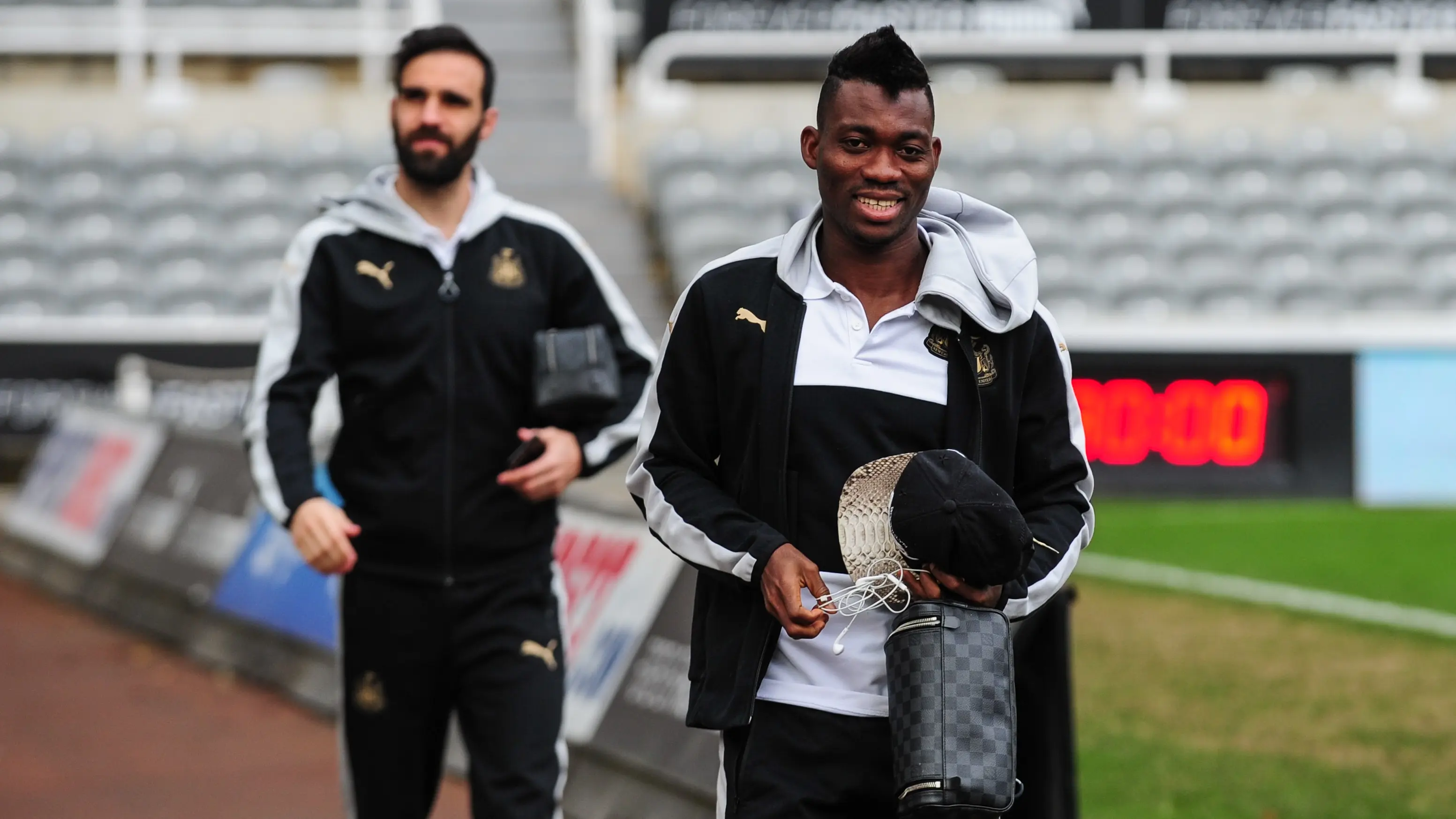 christian-atsu-arrives