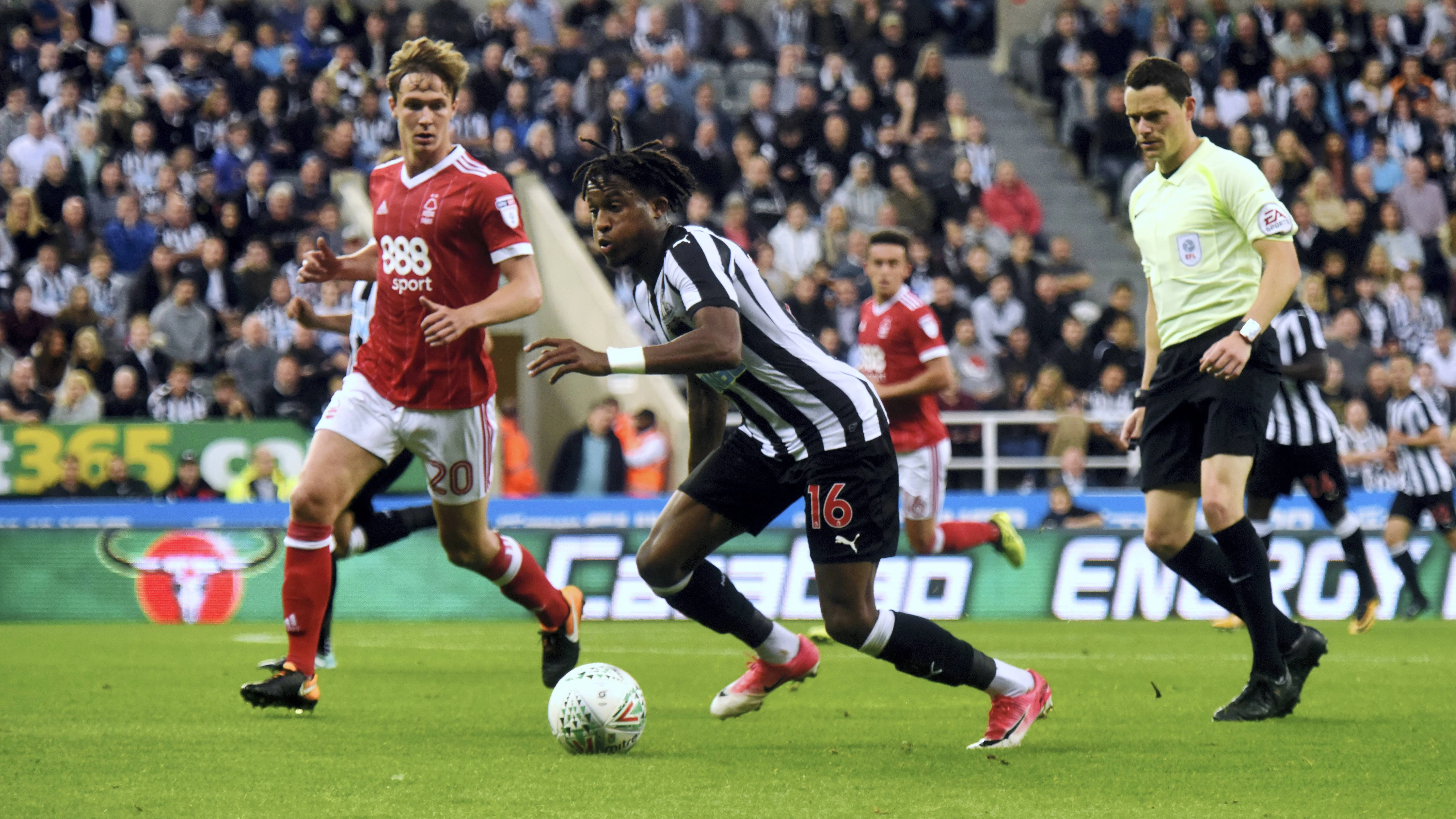 rolando-aarons-nottingham-forest