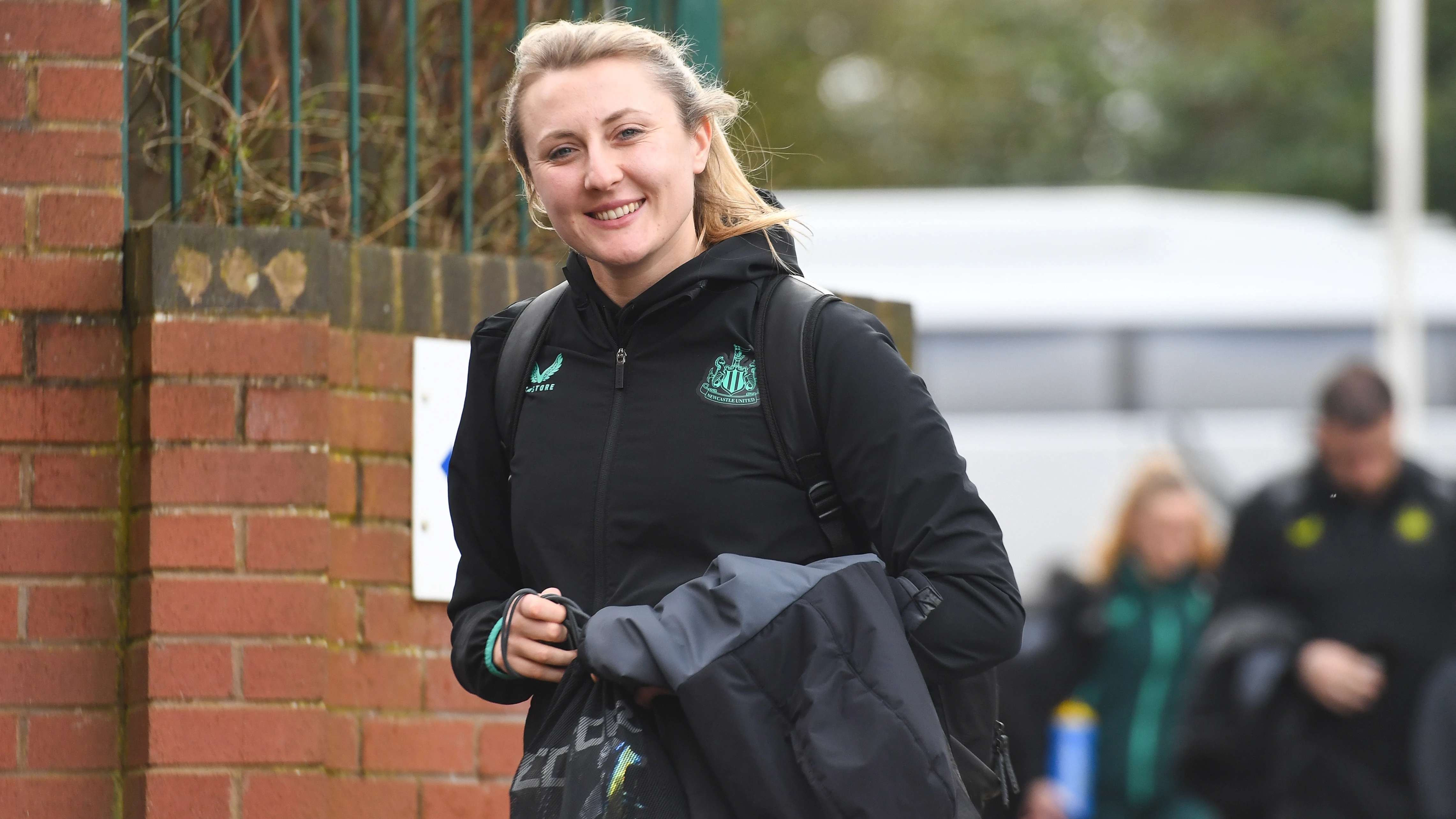 becky-langley-arrives-wolves