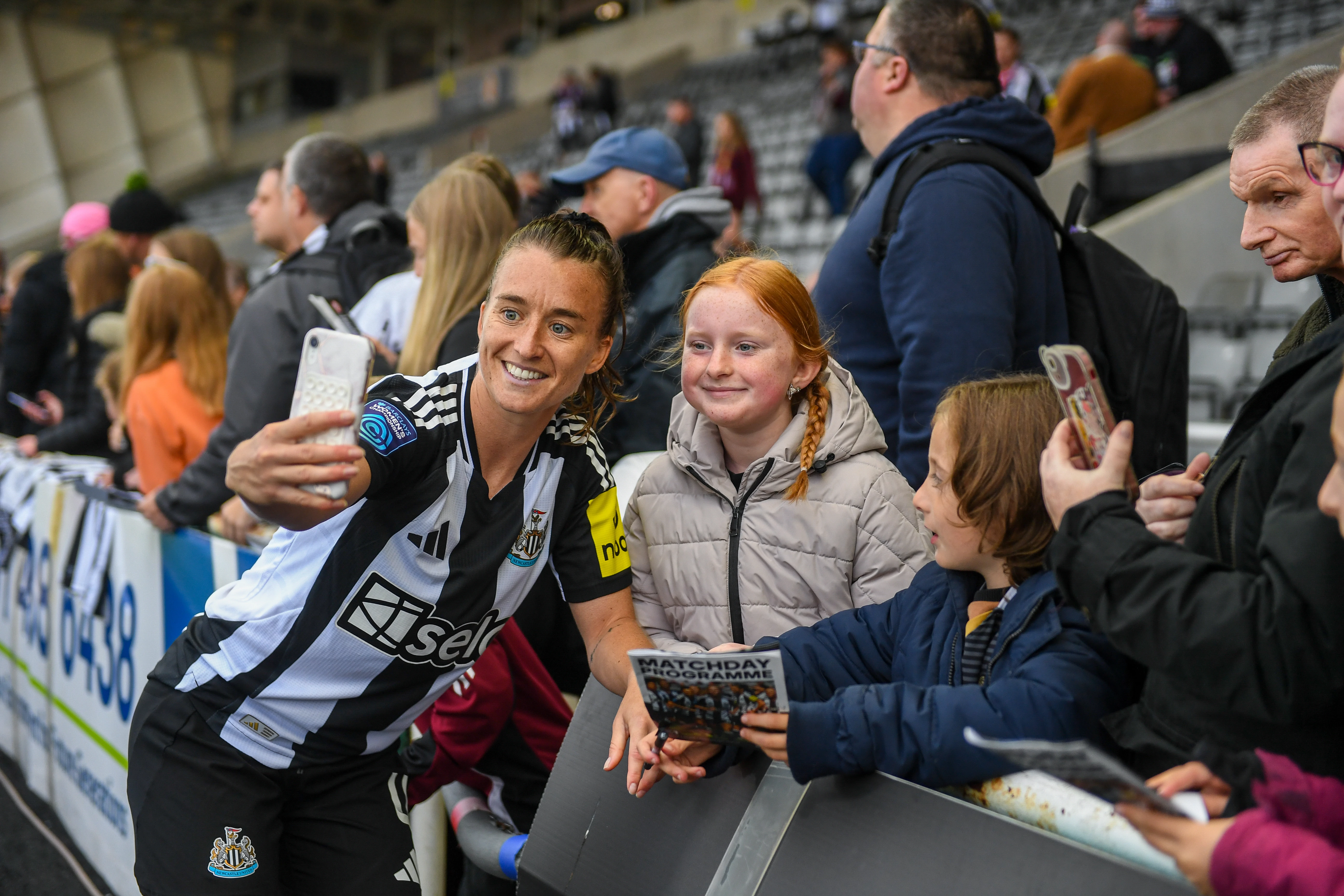 Amber Keegan Stobbs meets fans