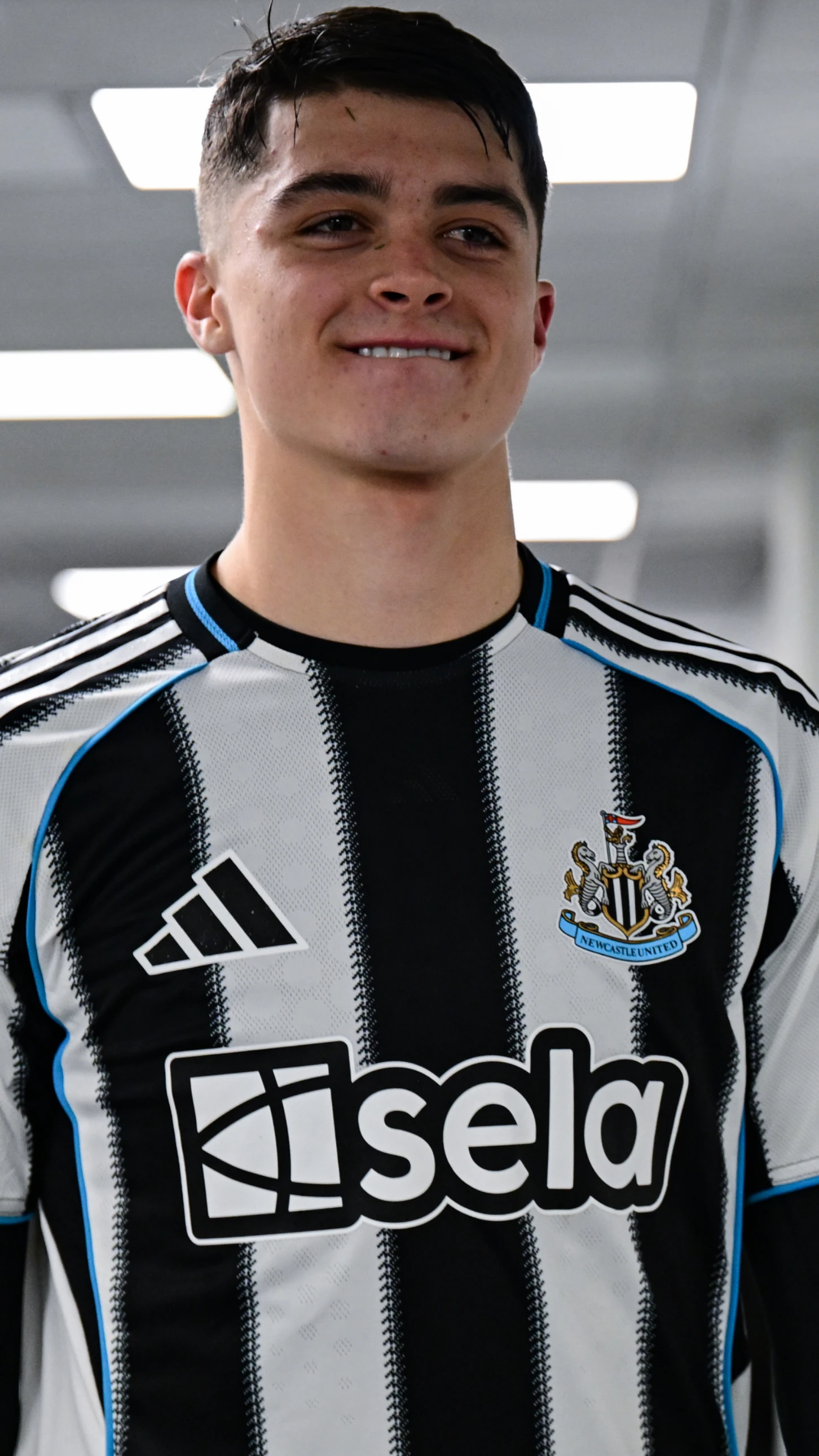 ST2 2295-2887810 Image