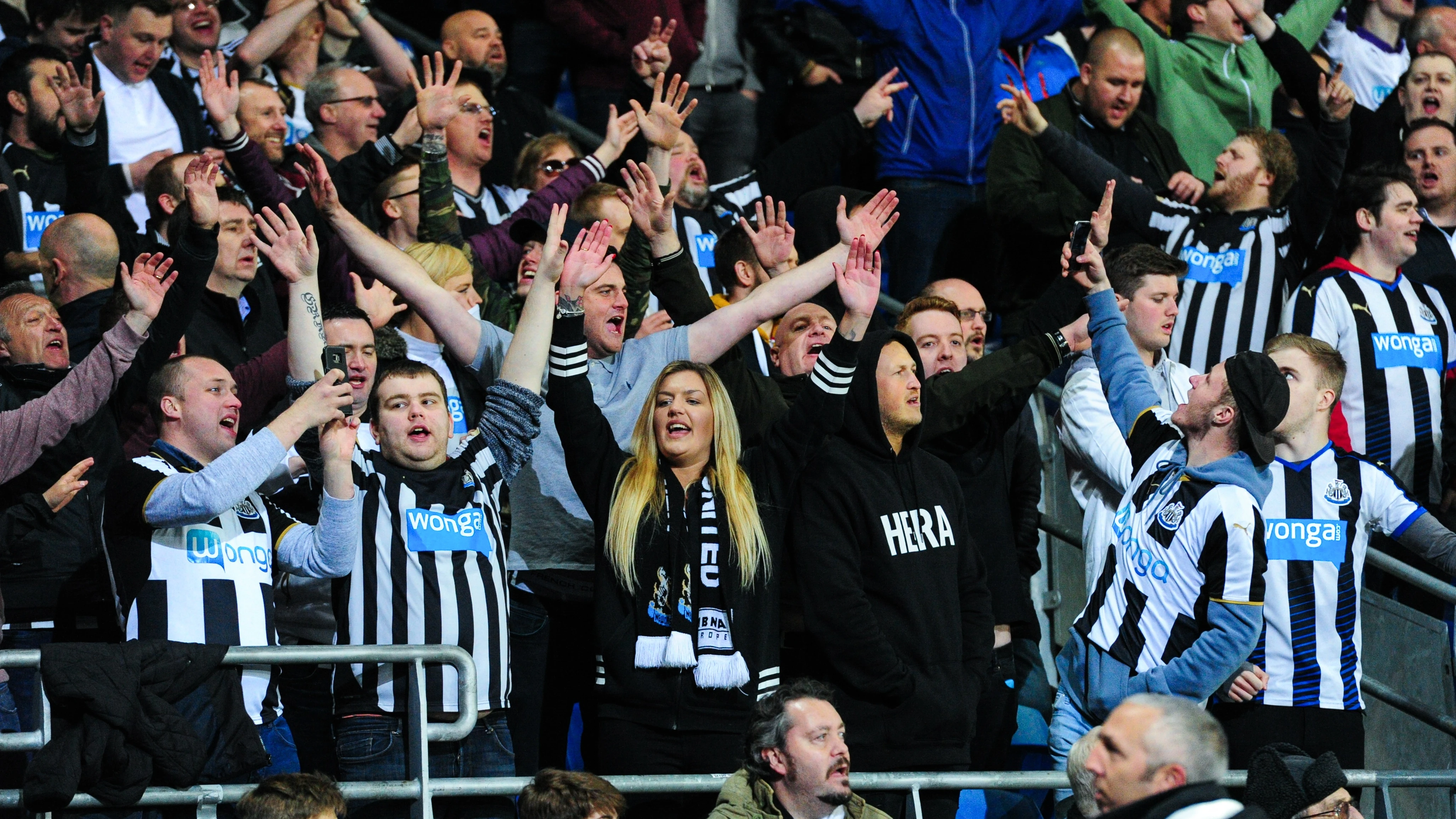 newcastle-fans-at-cardiff