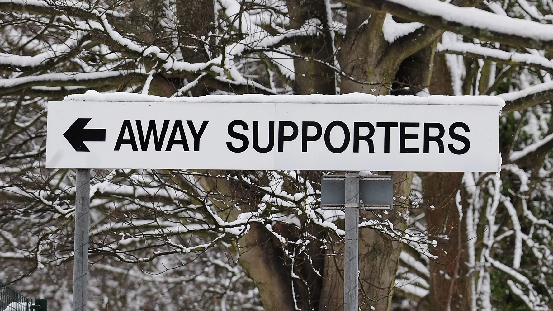 away-supporters-snow