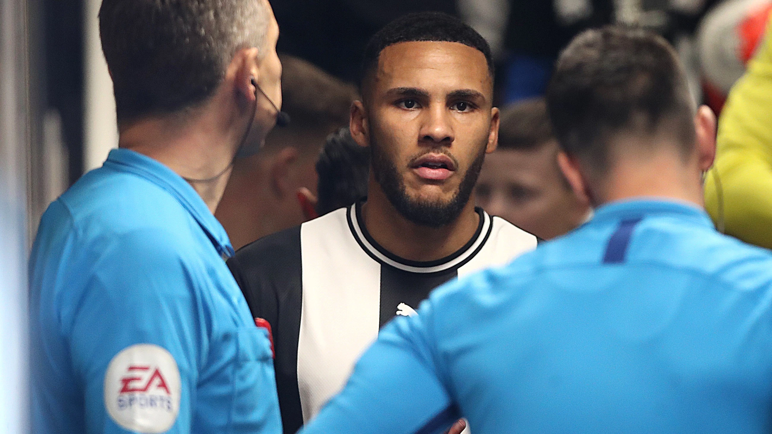 jamaal-lascelles-tunnel-burnley