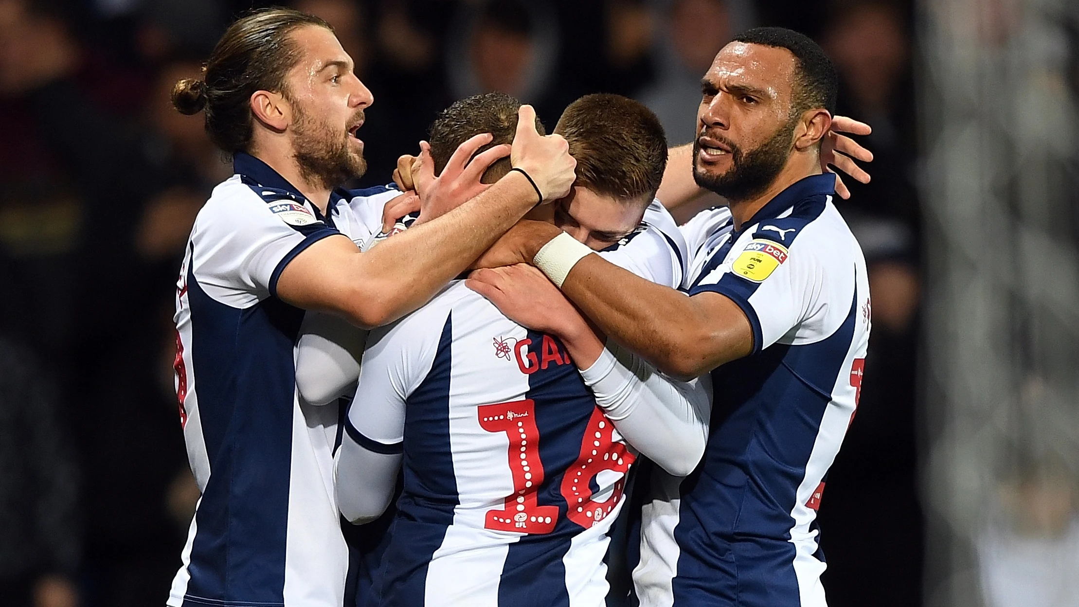 dwight-gayle-group-celebration-west-brom