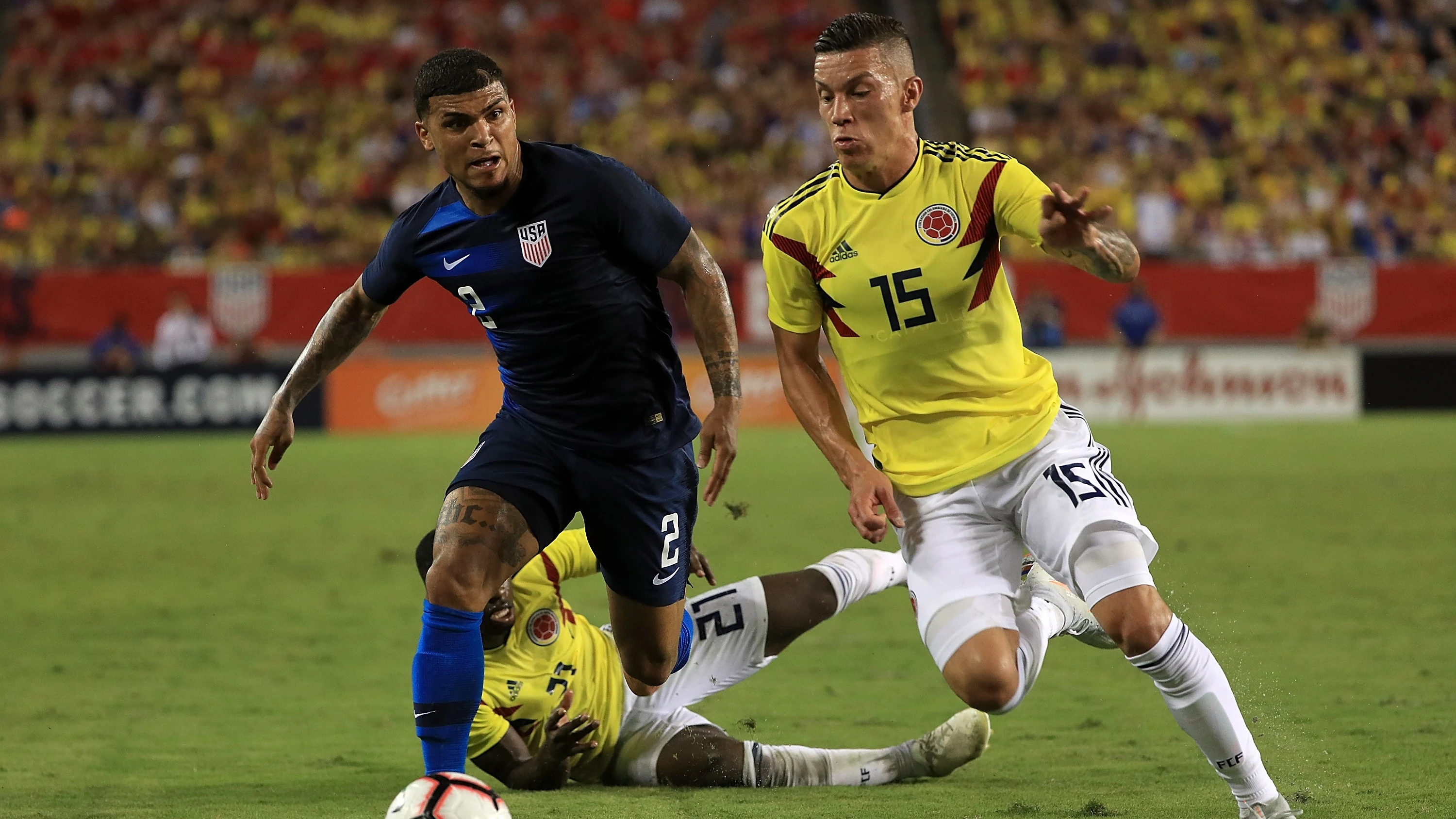 deandre-yedlin-usa-colombia