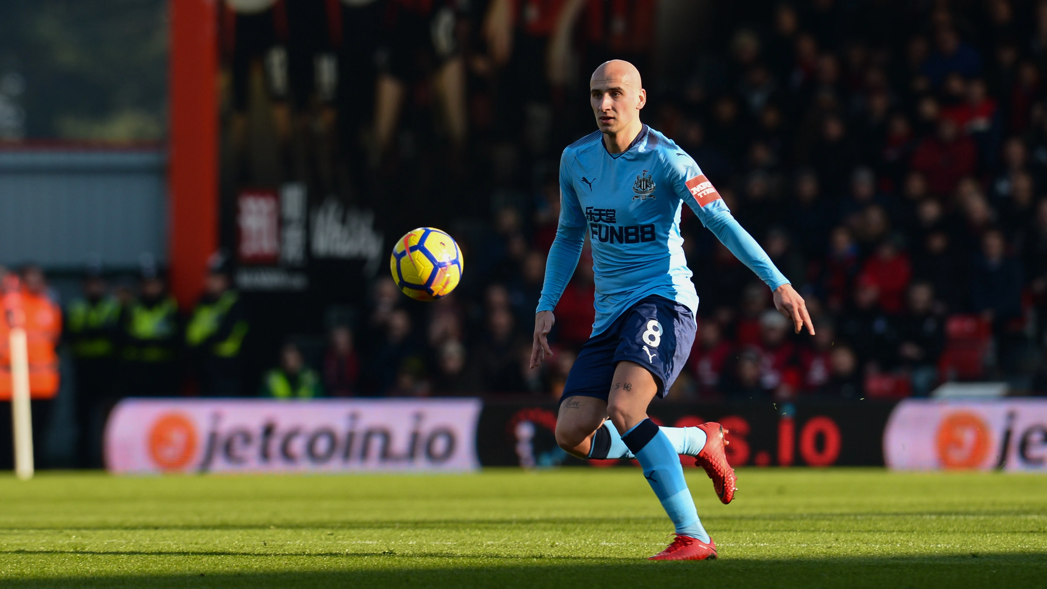 jonjo-shelvey-bournemouth-run