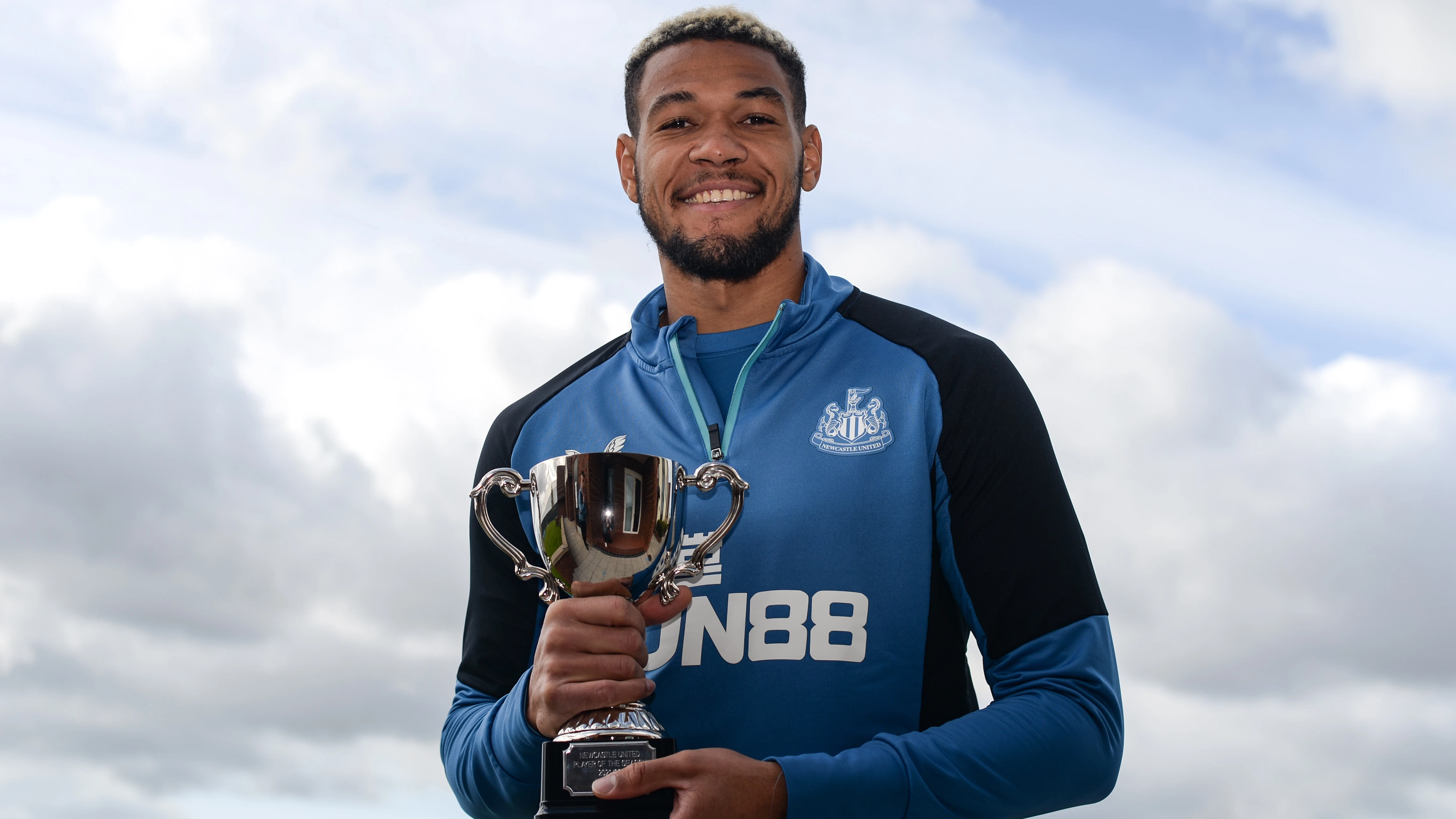 joelinton-player-of-season-trophy