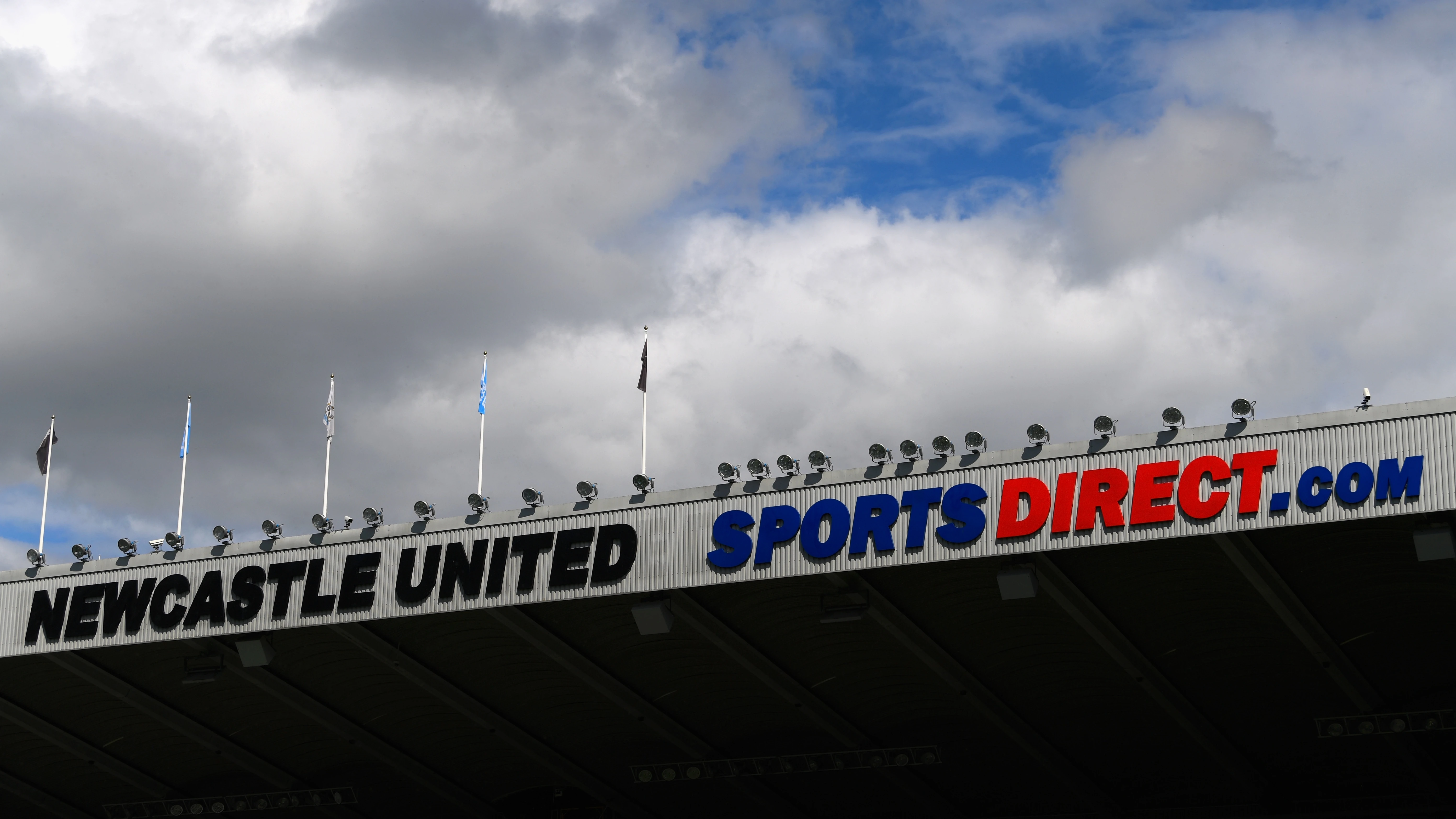 st-james-park-flags