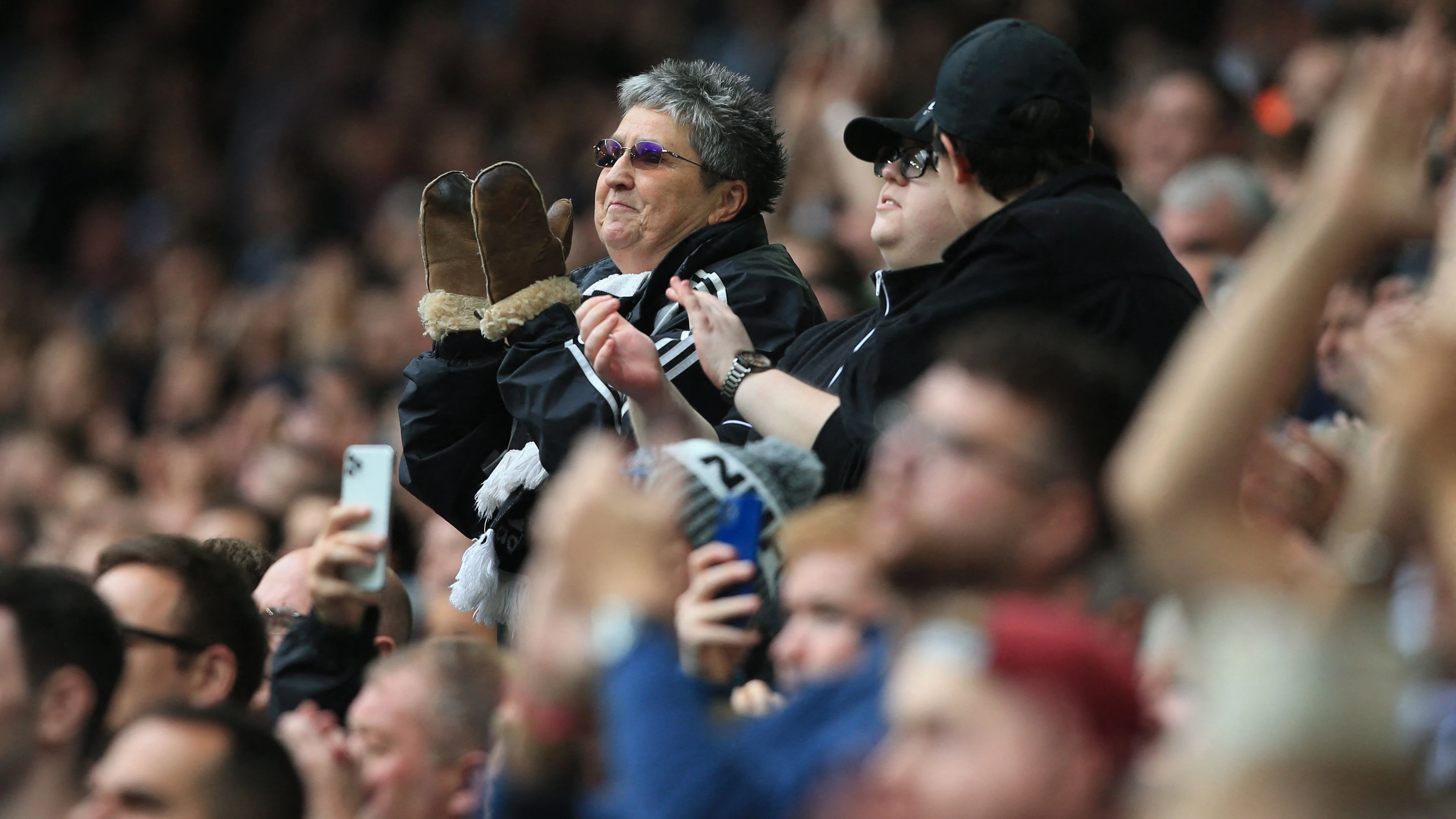 newcastle-fans-west-ham