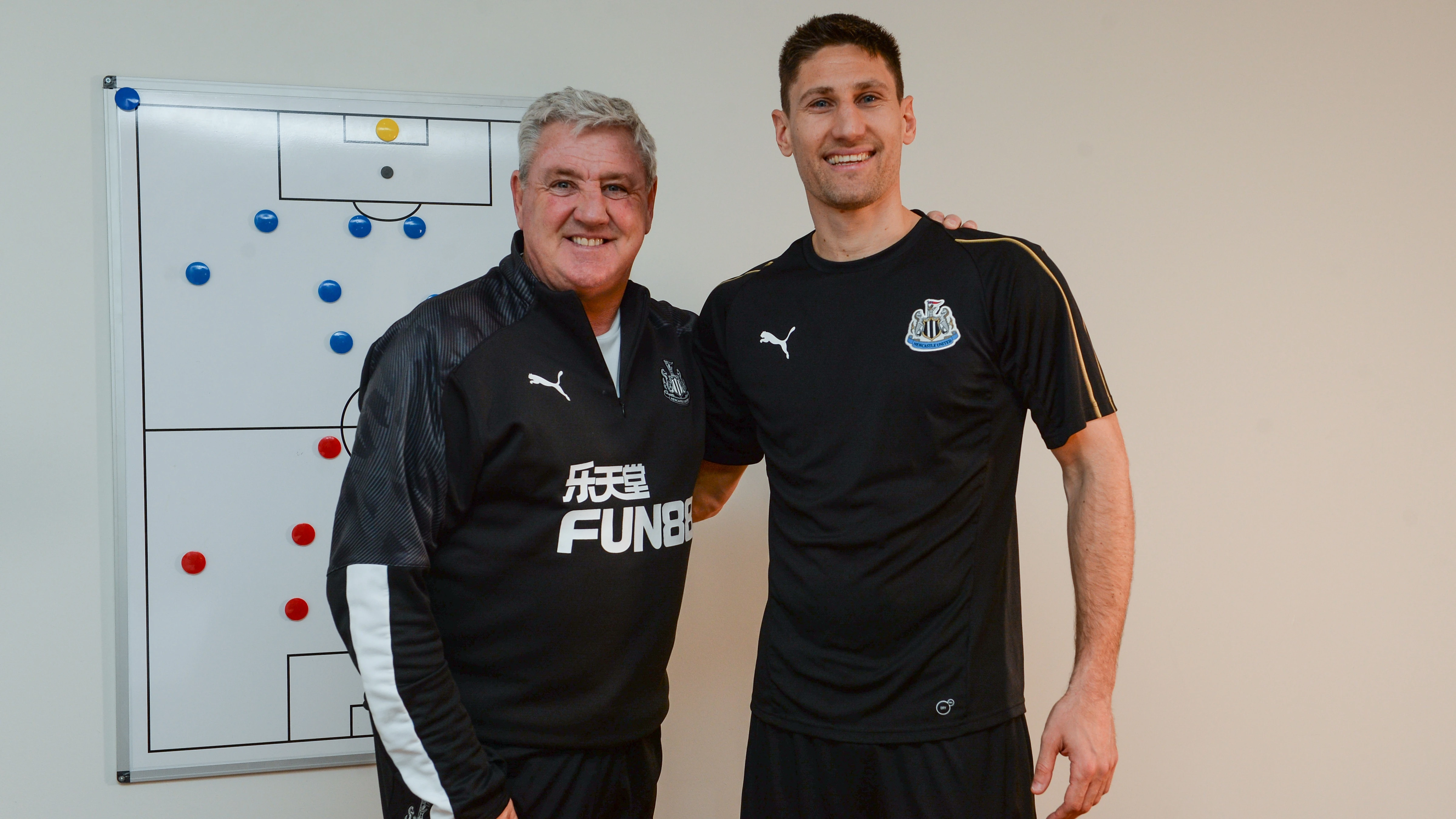 steve-bruce-federico-fernandez-contract