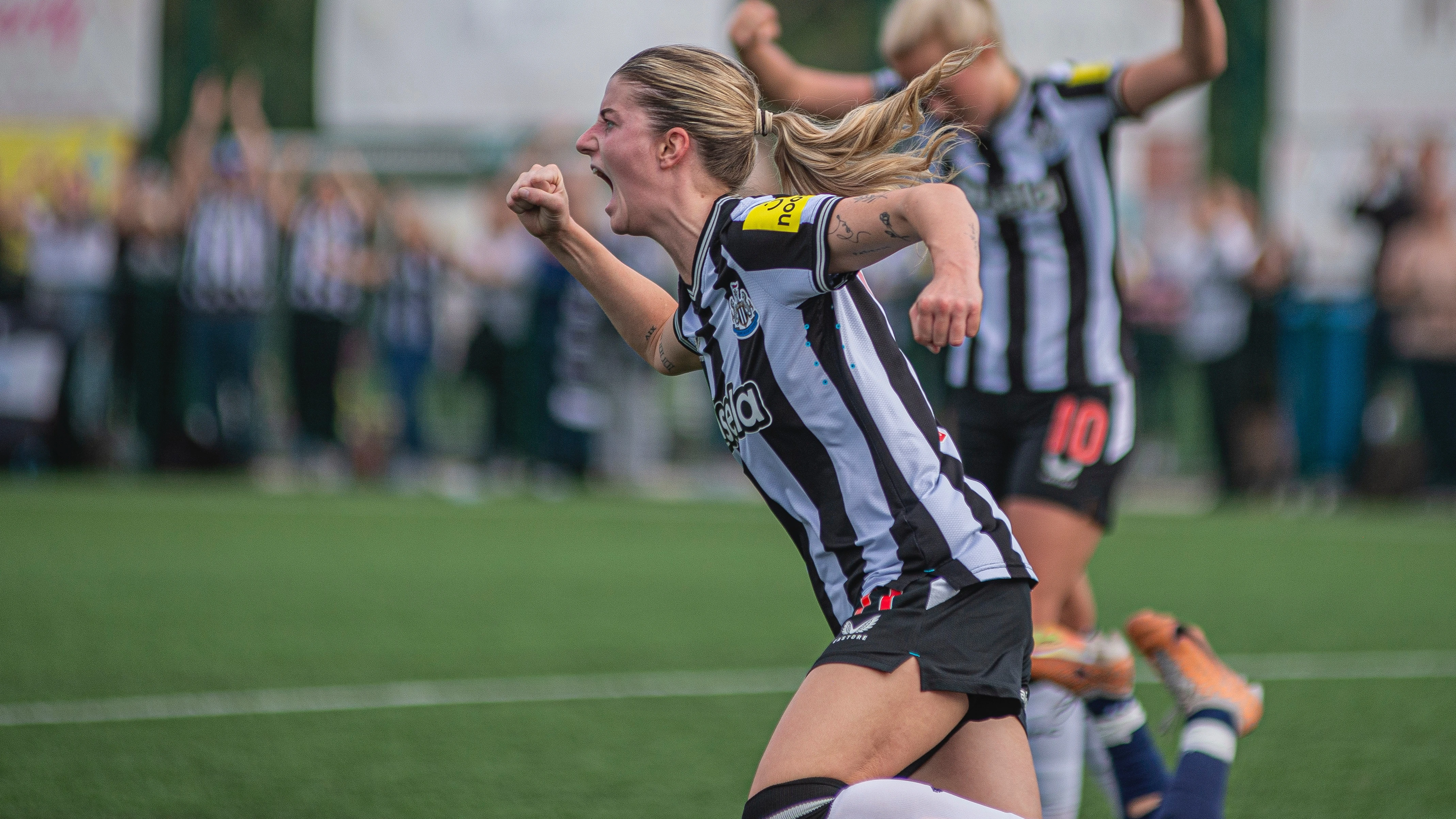 kacie-elson-celebrates-liverpool-feds