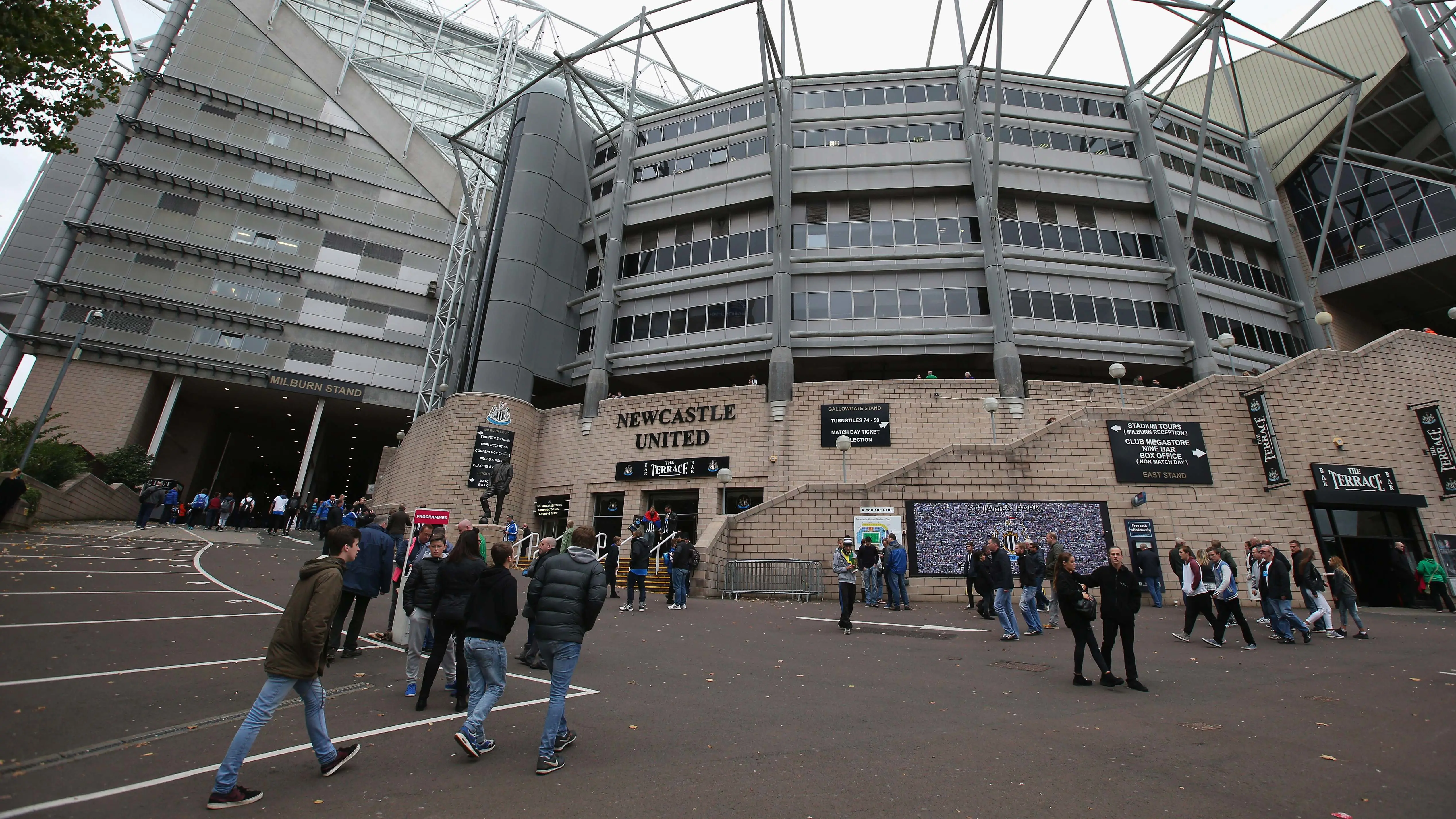 fans-outside-st-james-park