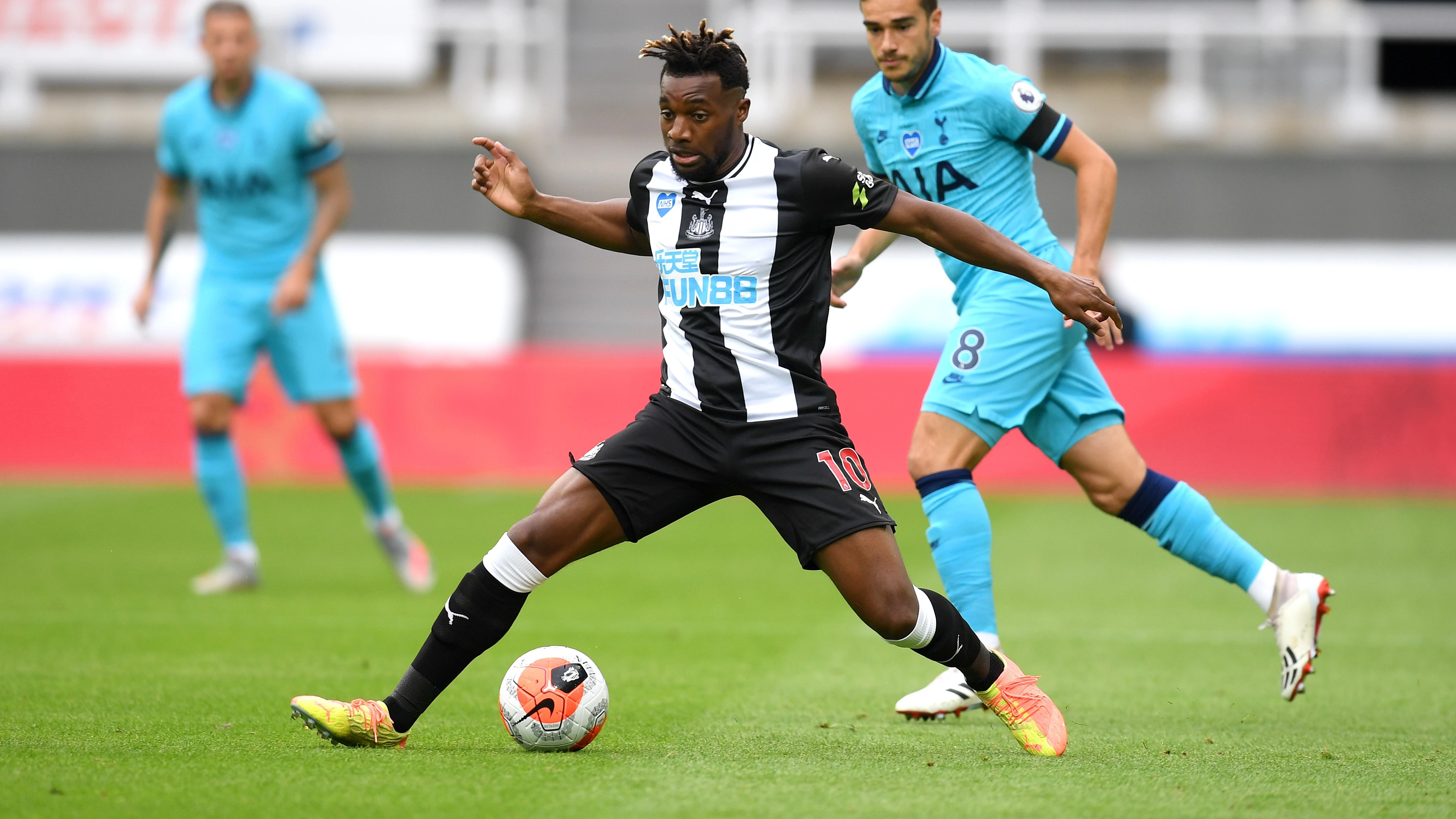 allan-saint-maximin-tottenham