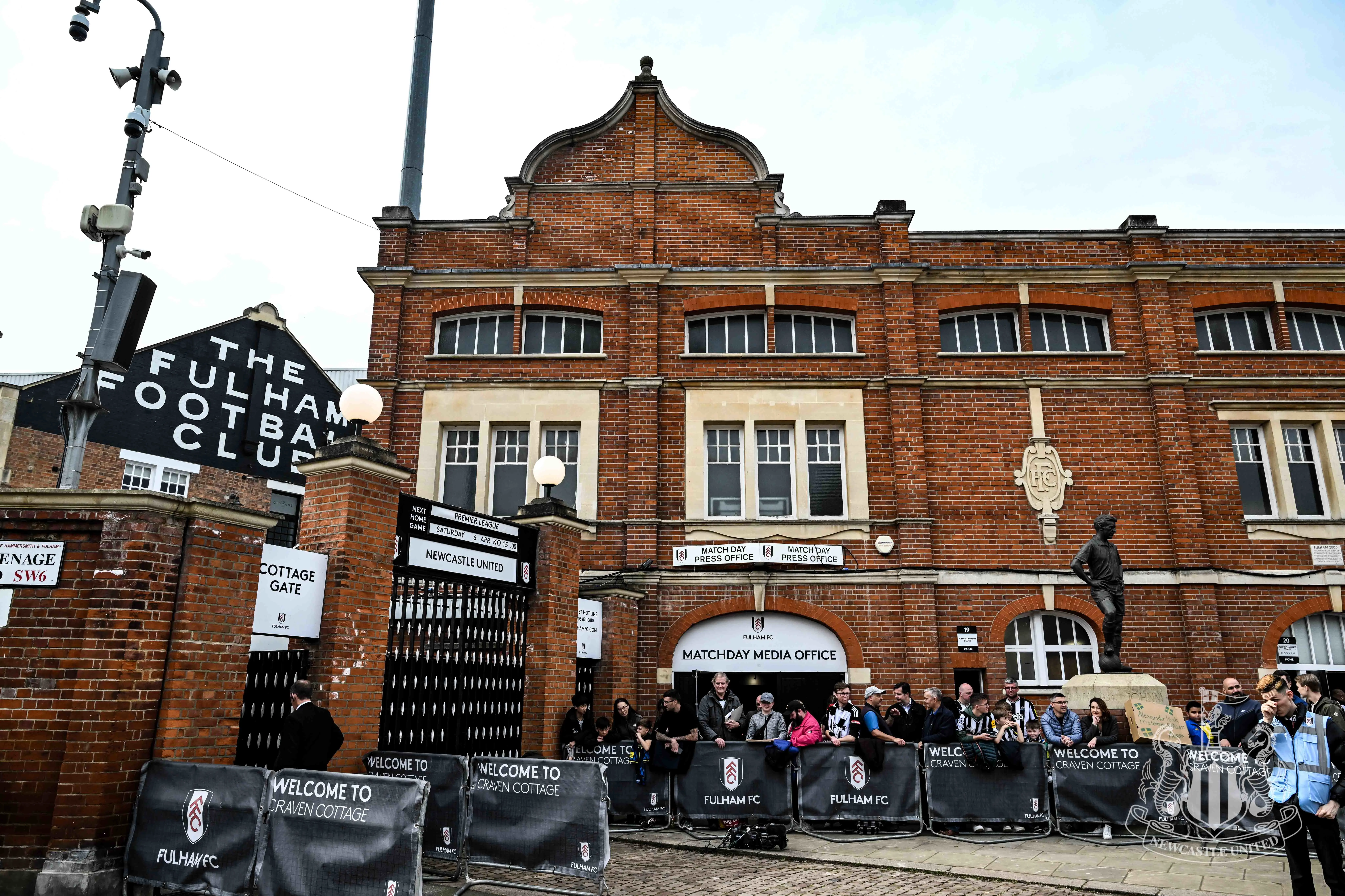 fulham0001a