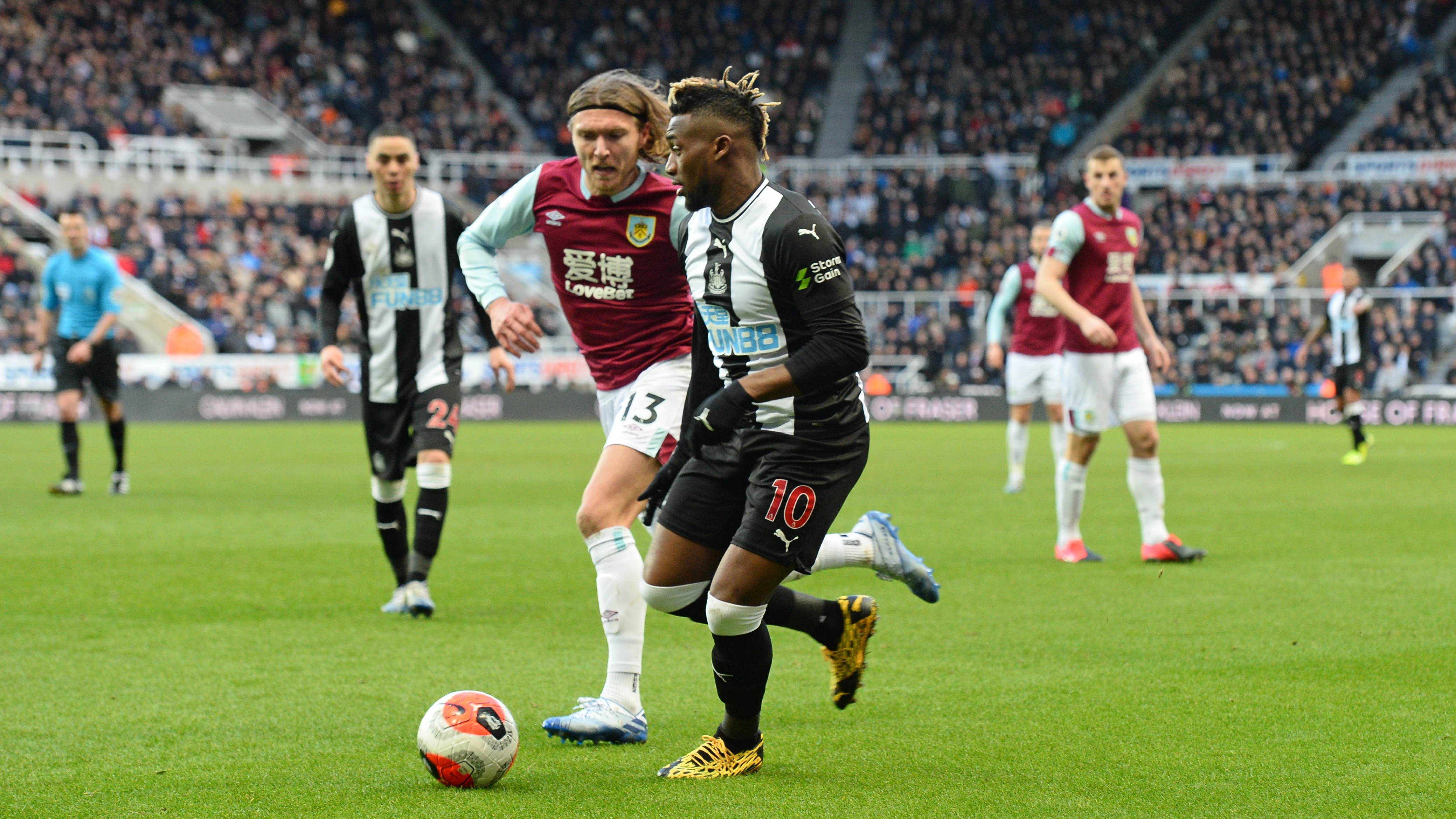 allan-saint-maximin-burnley