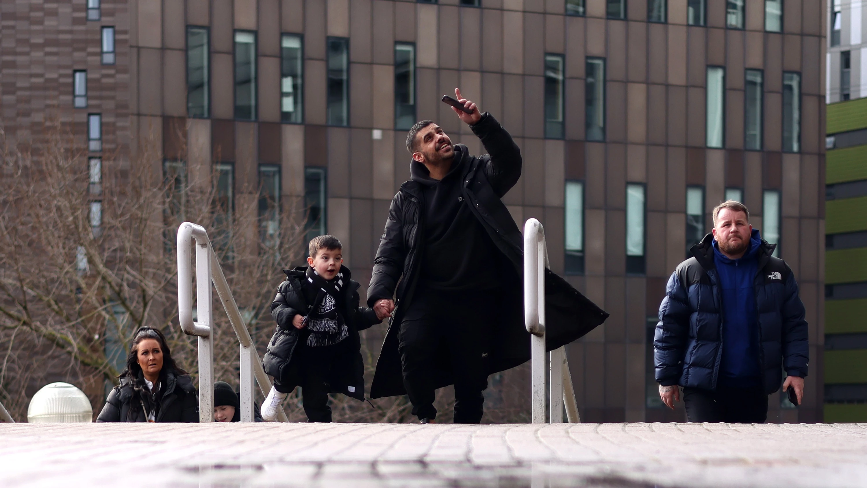 fans-steps-st-james-park