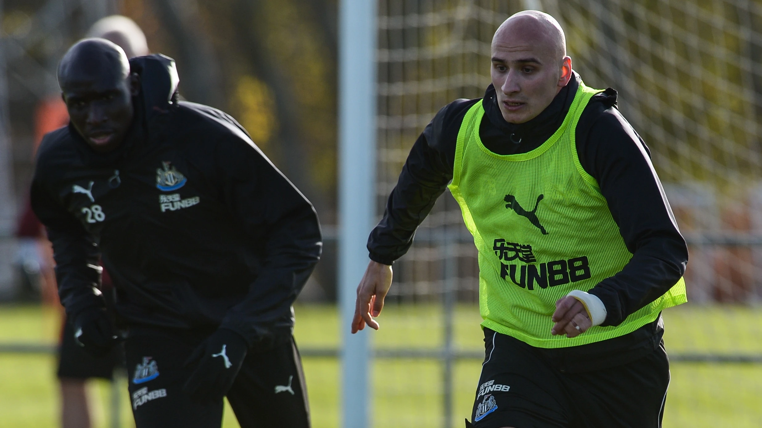 jonjo-shelvey-mohamed-diame-training