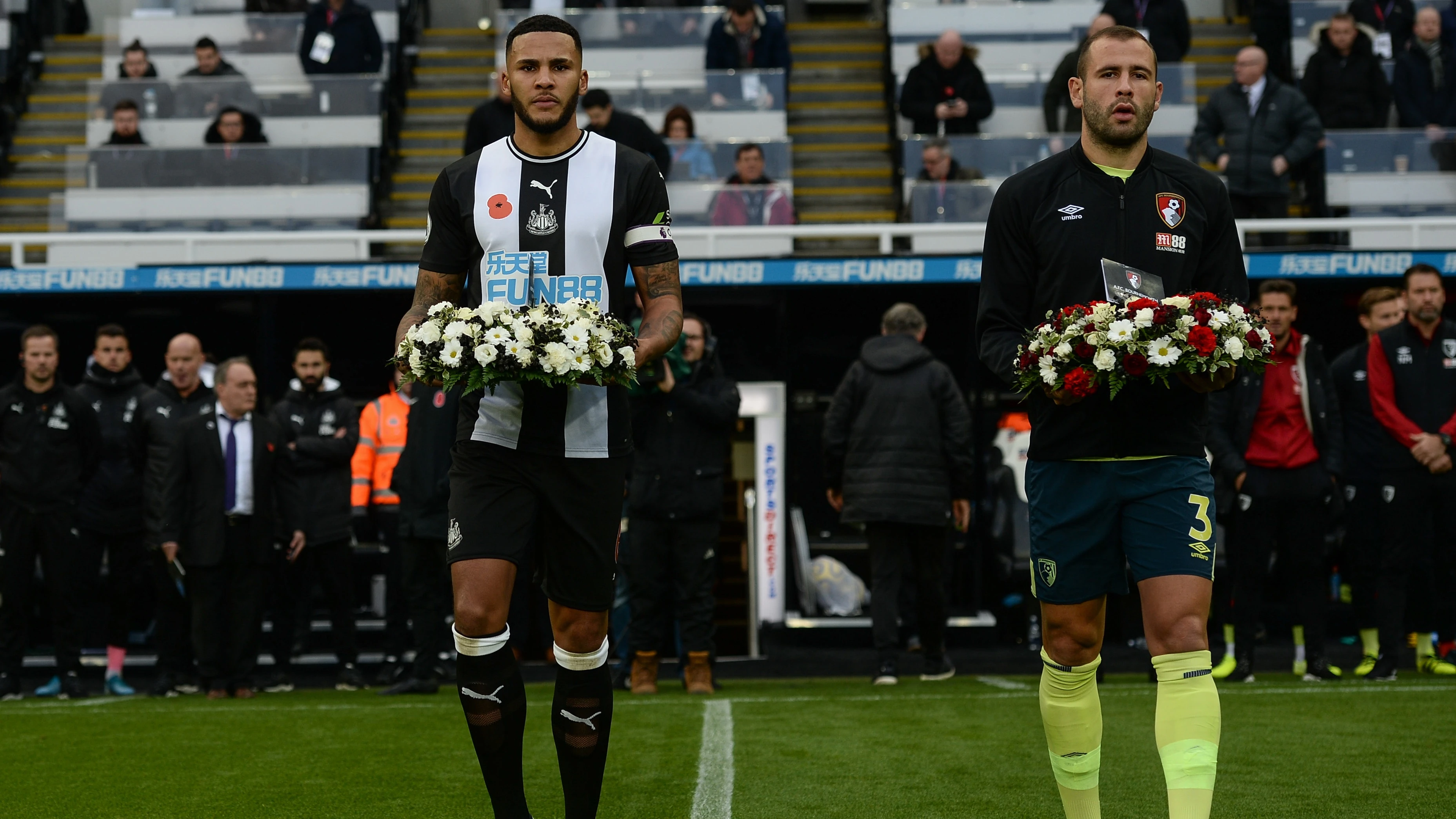 jamaal-lascelles-wreath-bournemouth