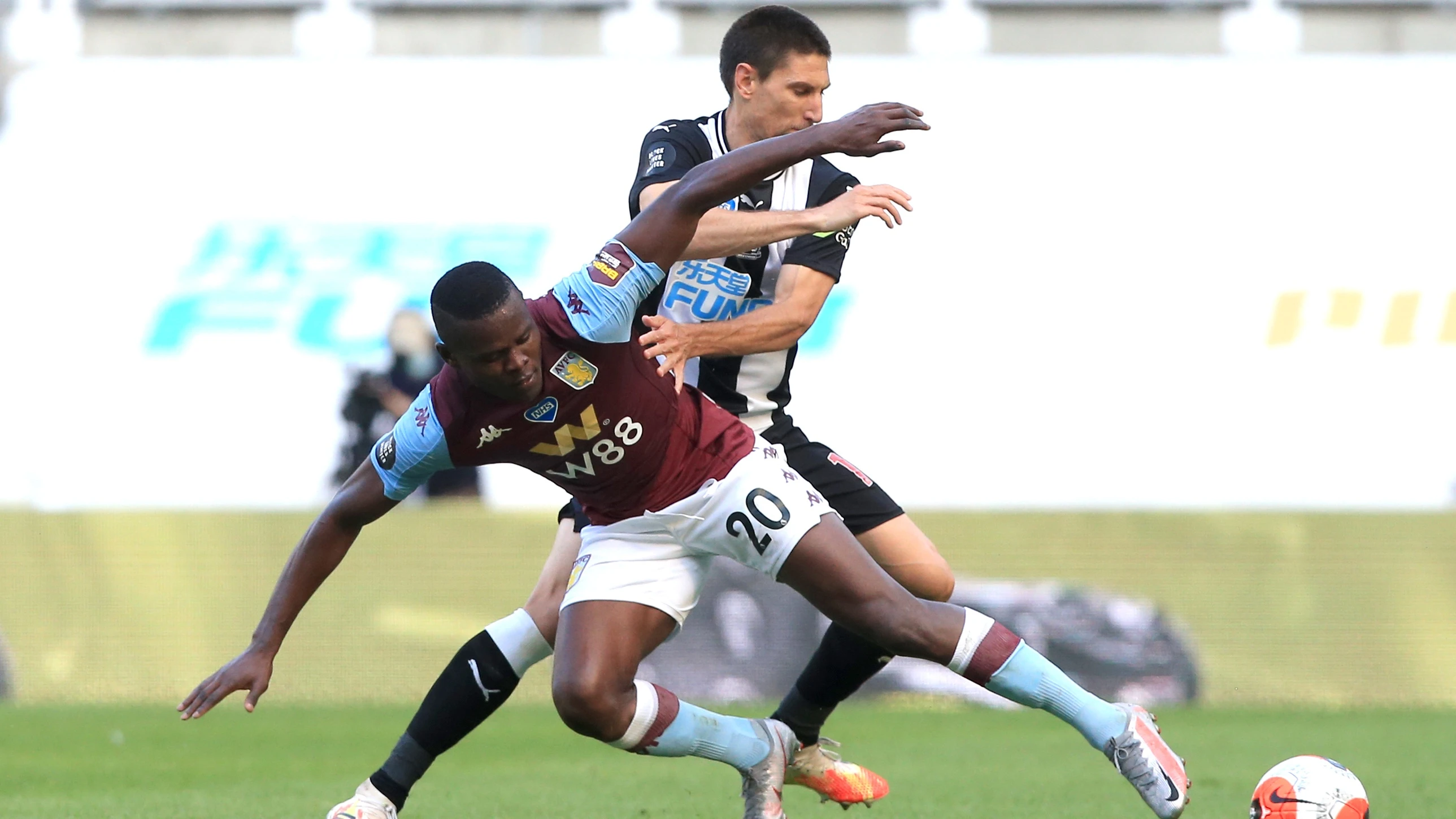 federico-fernandez-aston-villa