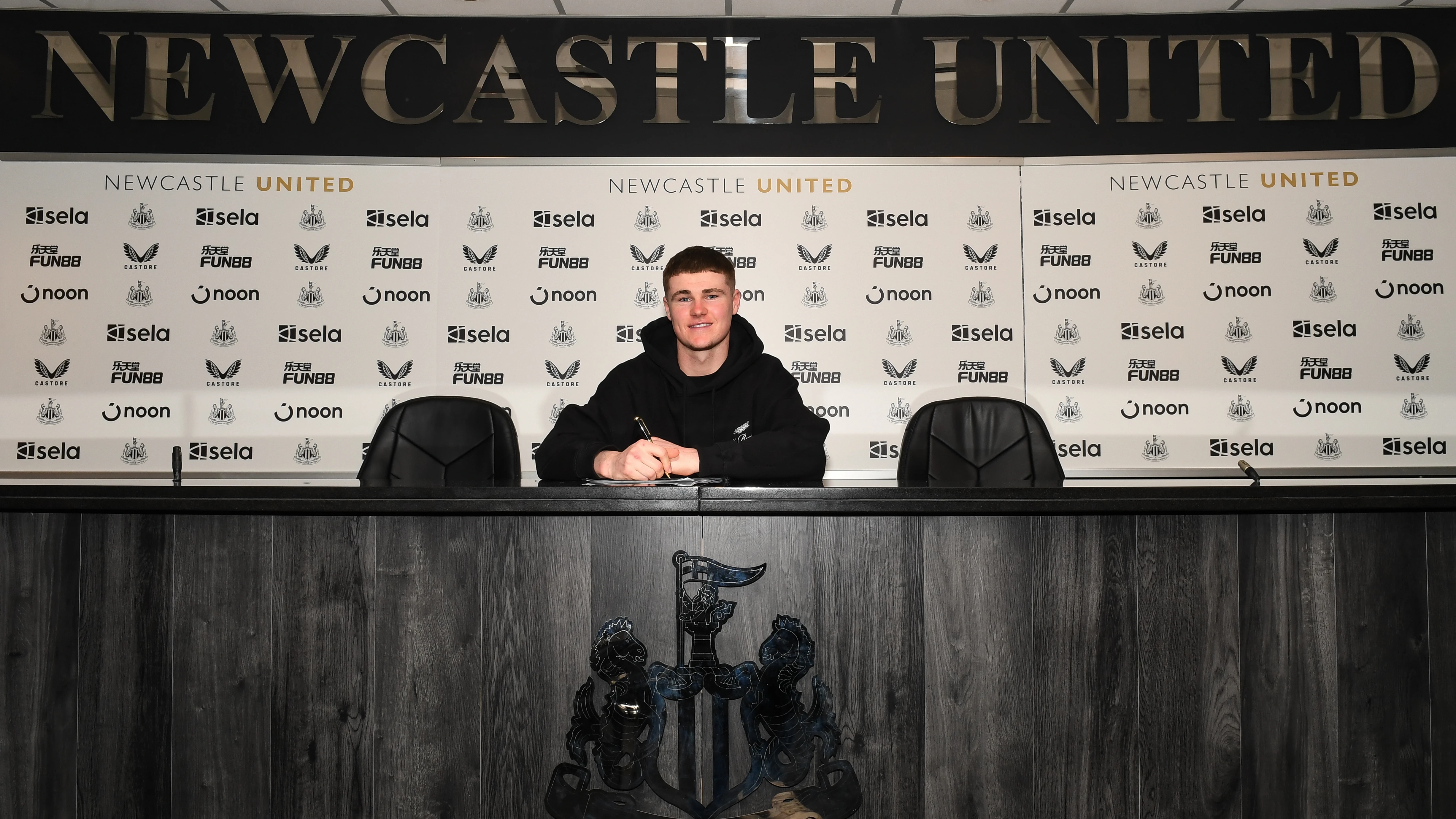alex-murphy-contract