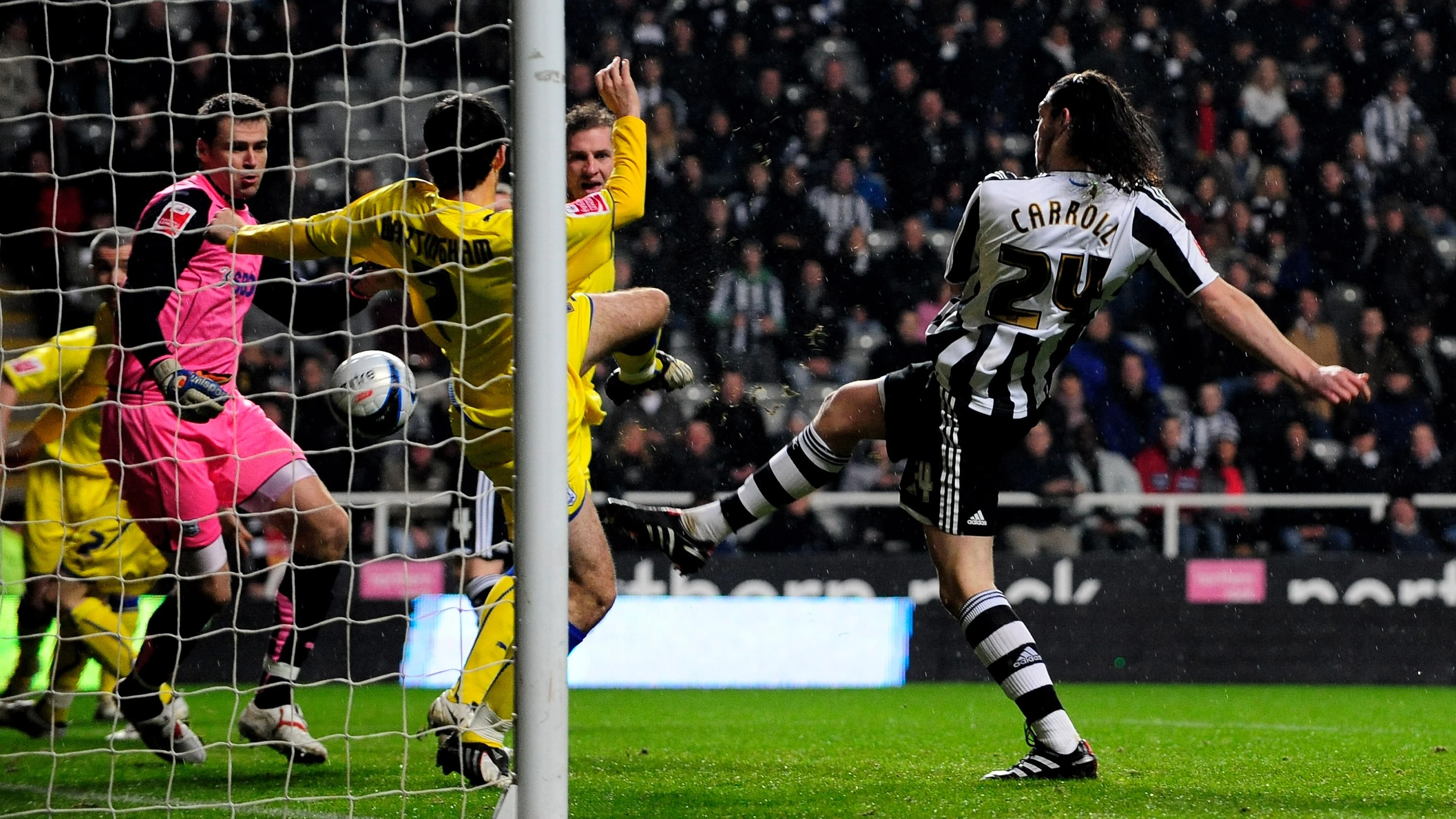 andy-carroll-scores-cardiff
