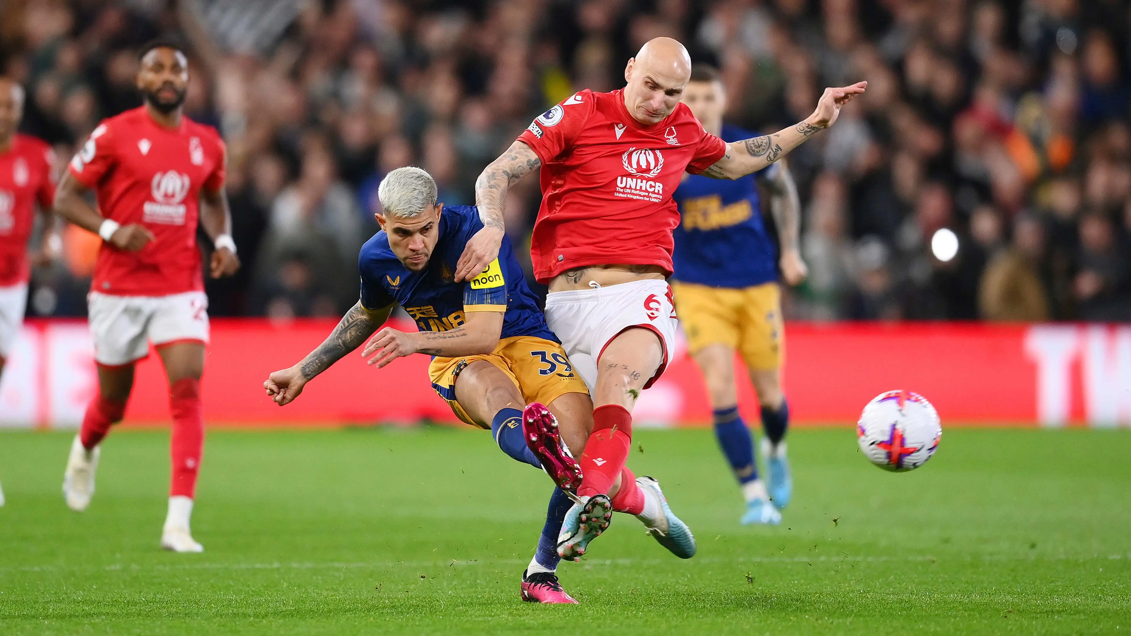 bruno-guimaraes-jonjo-shelvey-nottingham-forest