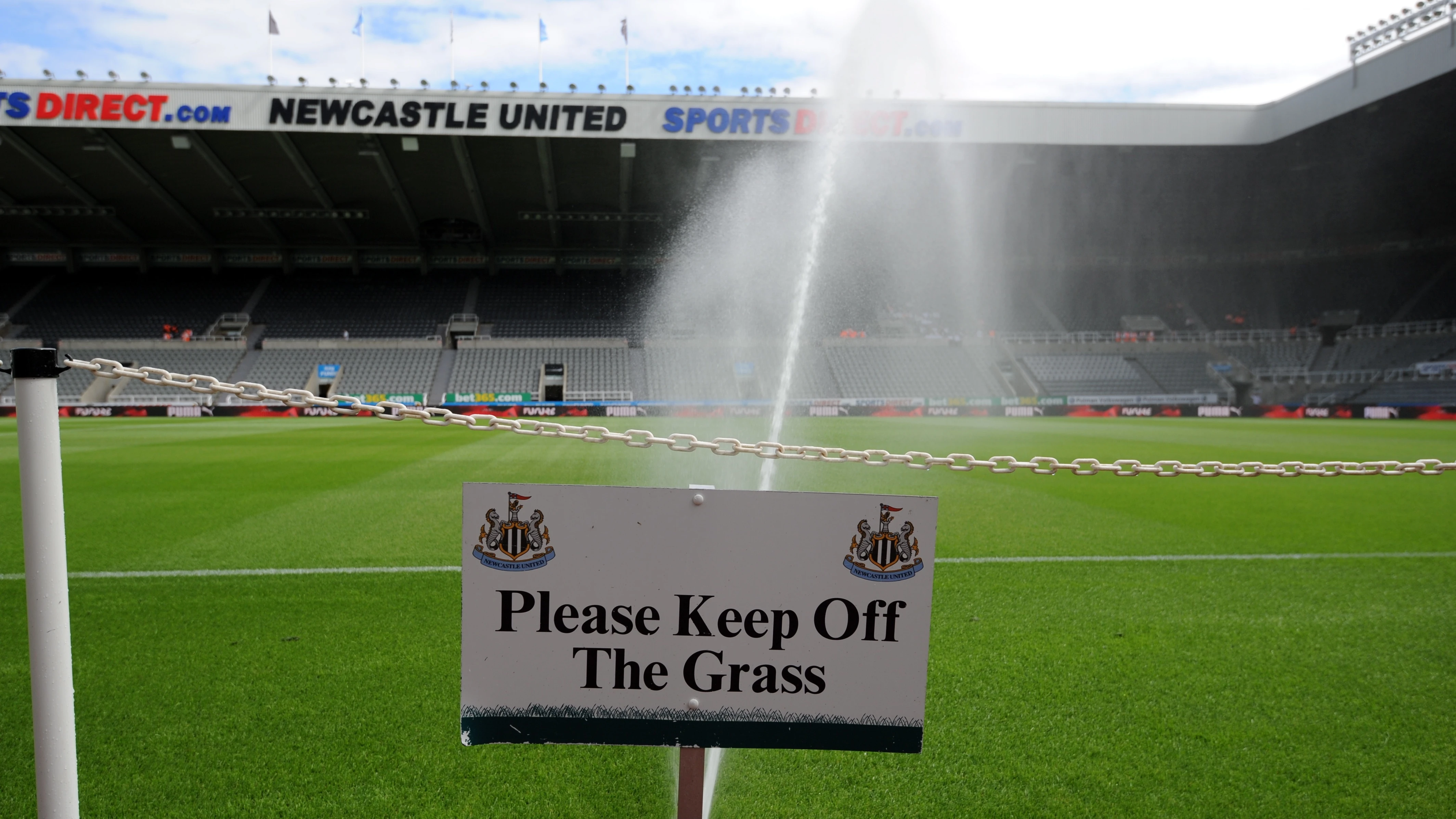 keep-of-the-grass-sign