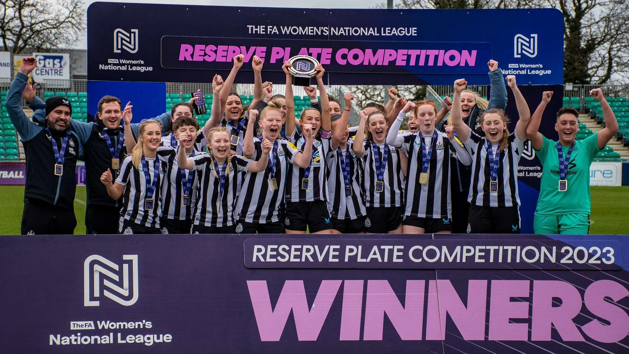 women-fawnl-plate-winners