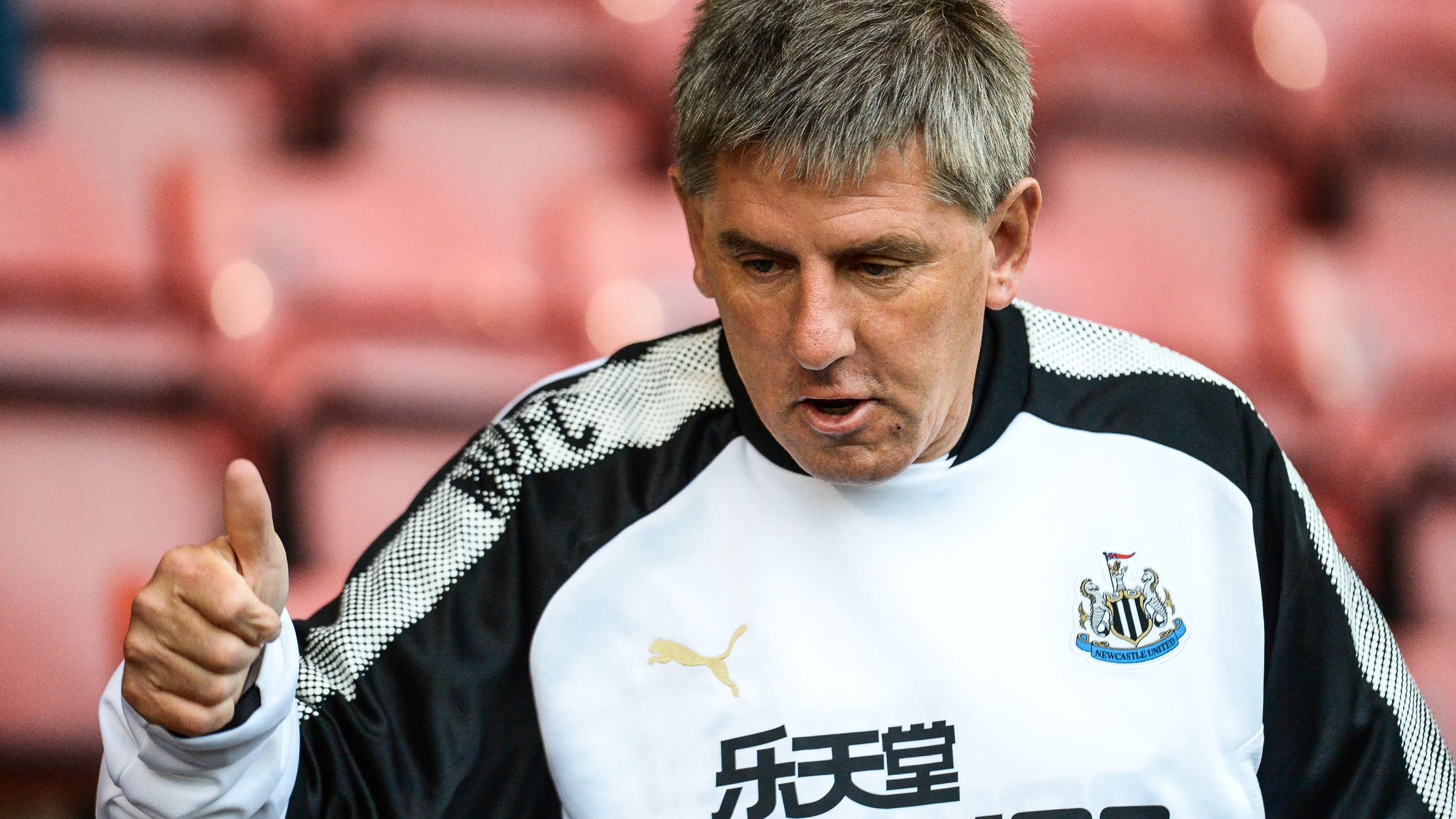 peter-beardsley-thumbs-up