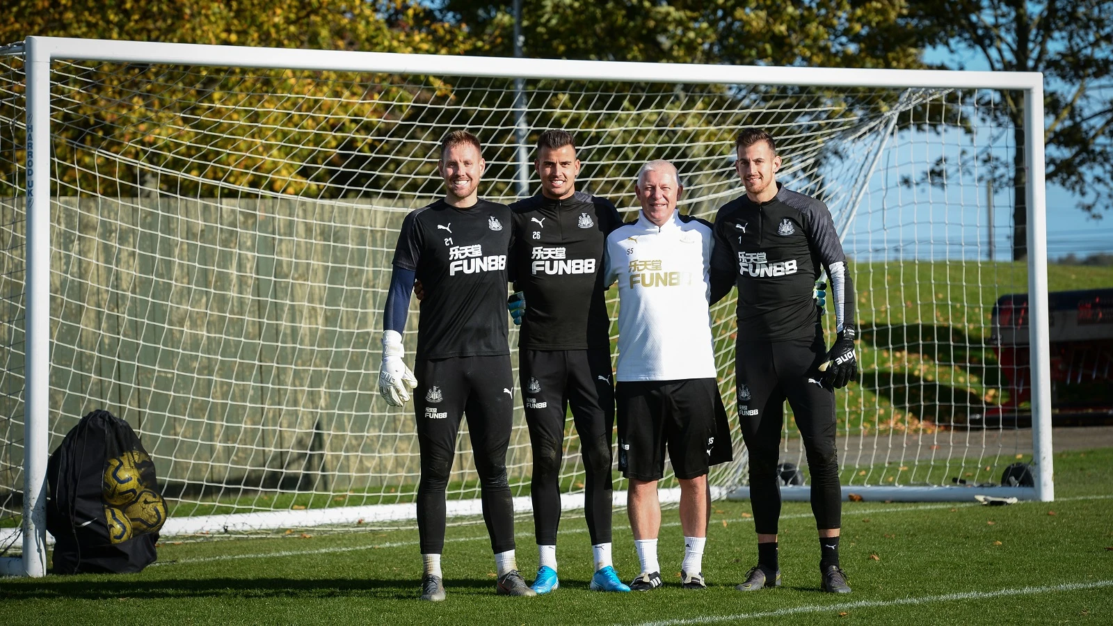 goalkeepers-header-image-elliot-darlow-smith-dubravka